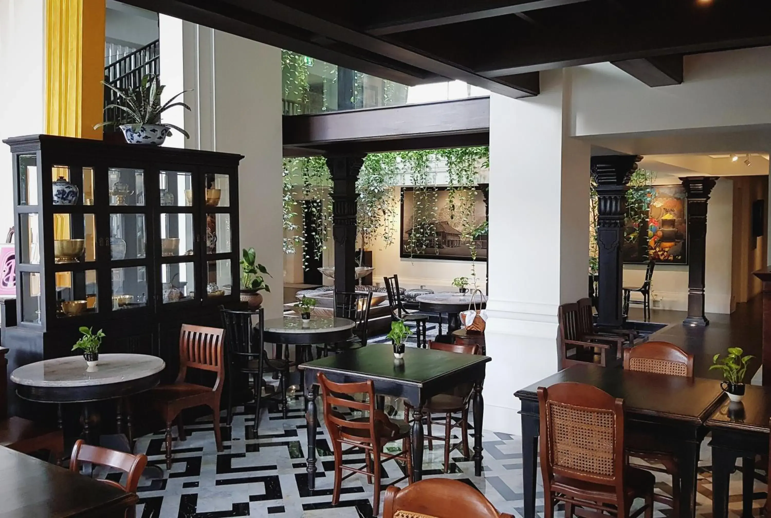 Restaurant/places to eat in Makkachiva Restaurant/places to eat in Makkachiva