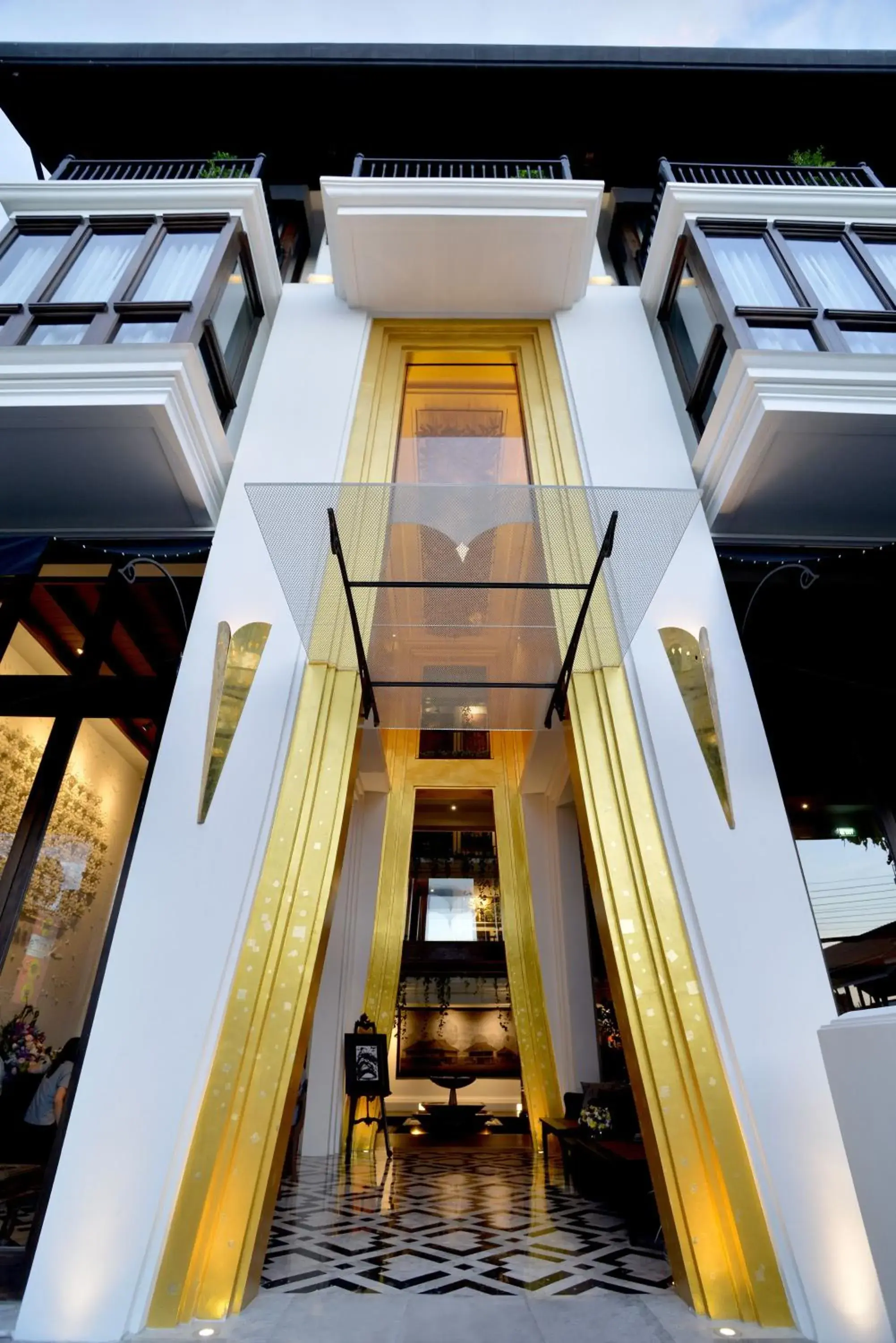 Facade/entrance in Makkachiva Facade/entrance in Makkachiva