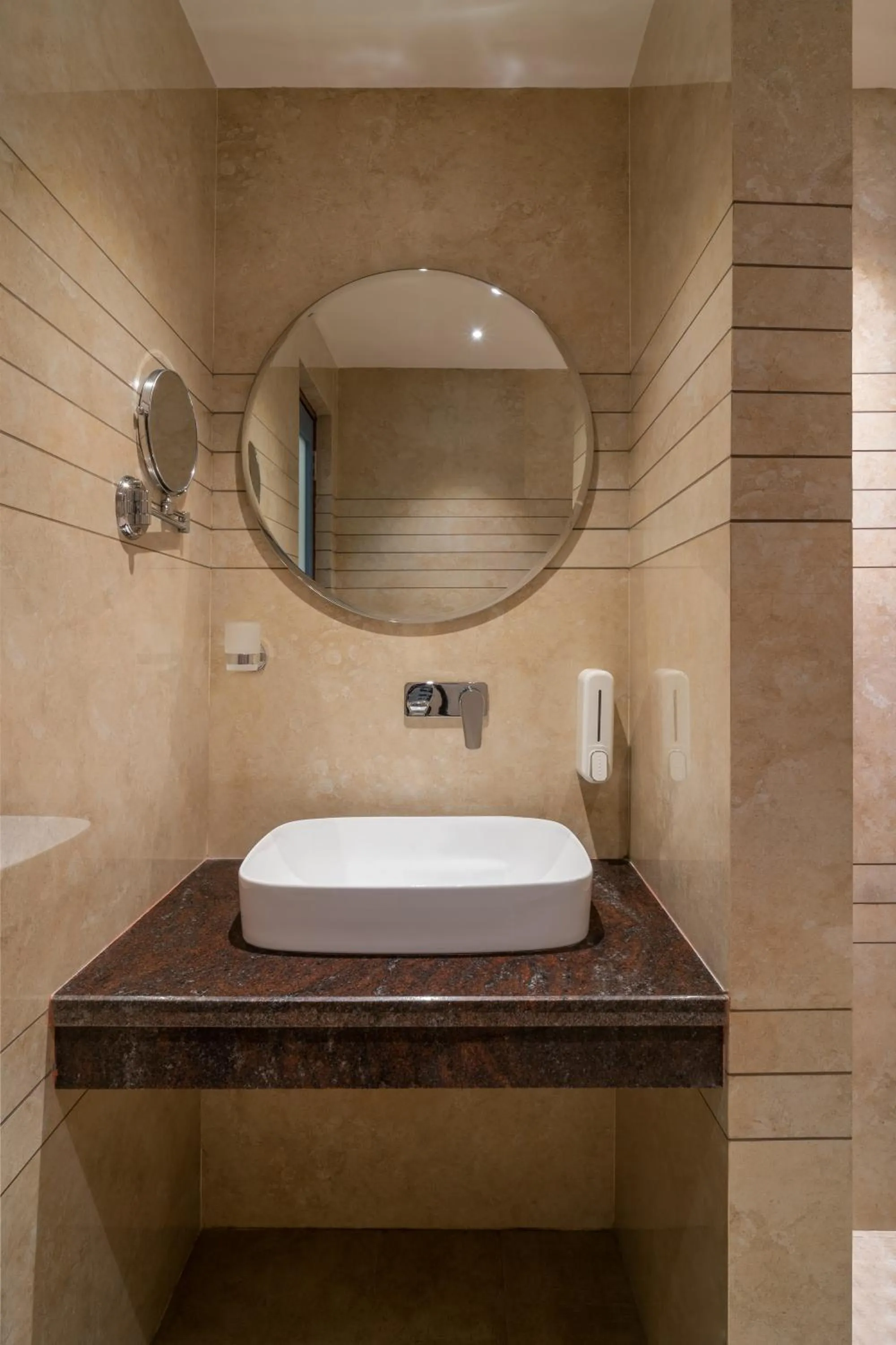 Bathroom in Hotel Ganga Maiya