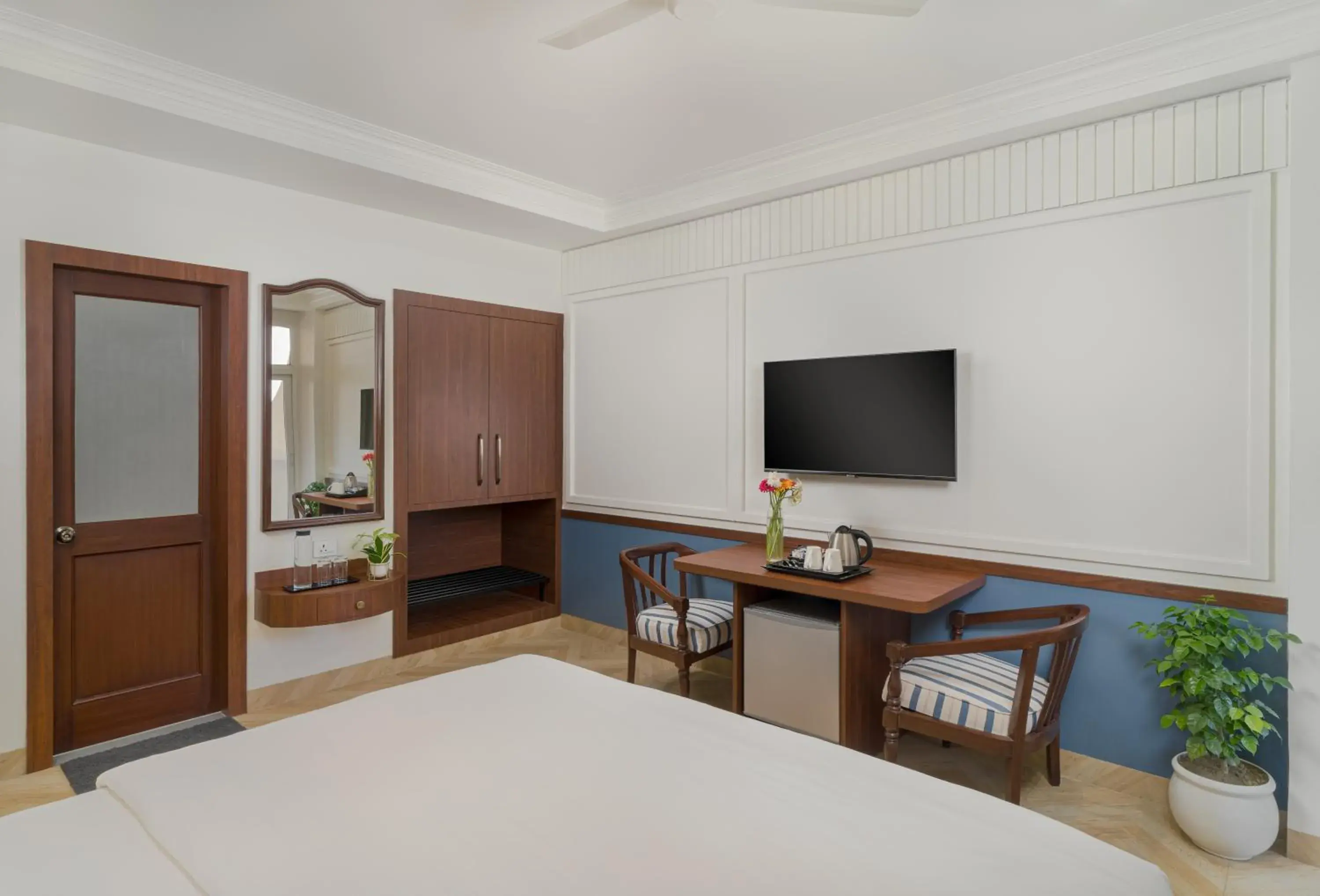 Street view, Bed in Hotel Ganga Maiya Street view, Bed in Hotel Ganga Maiya