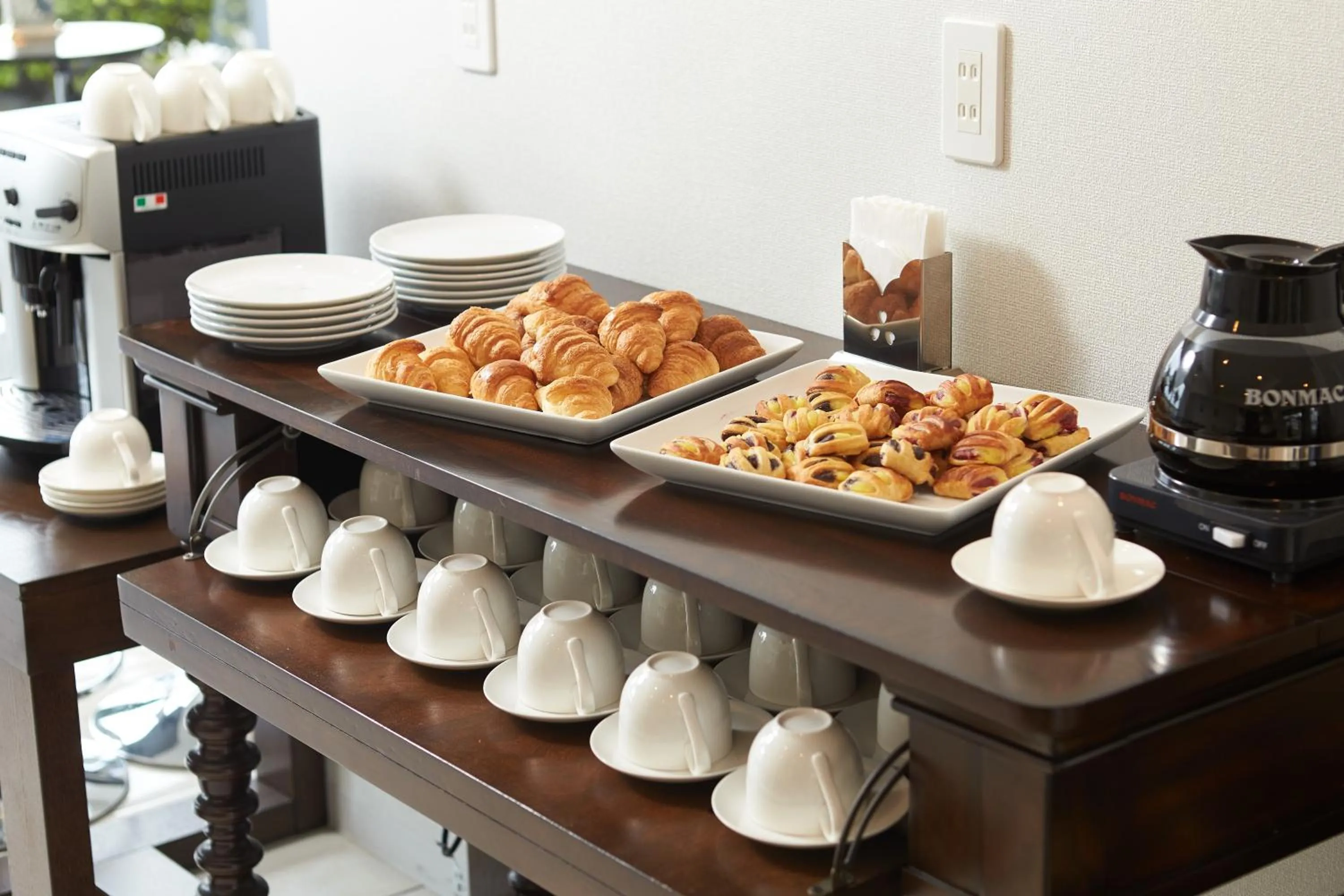 American breakfast in Beach Front Tower Mihama by DSH