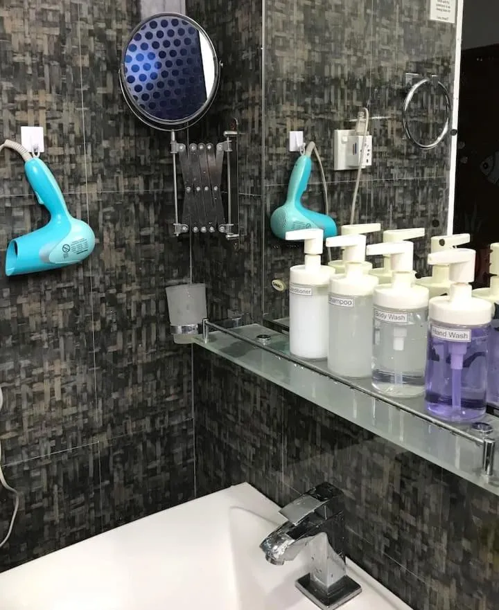 Bathroom in House of Seya