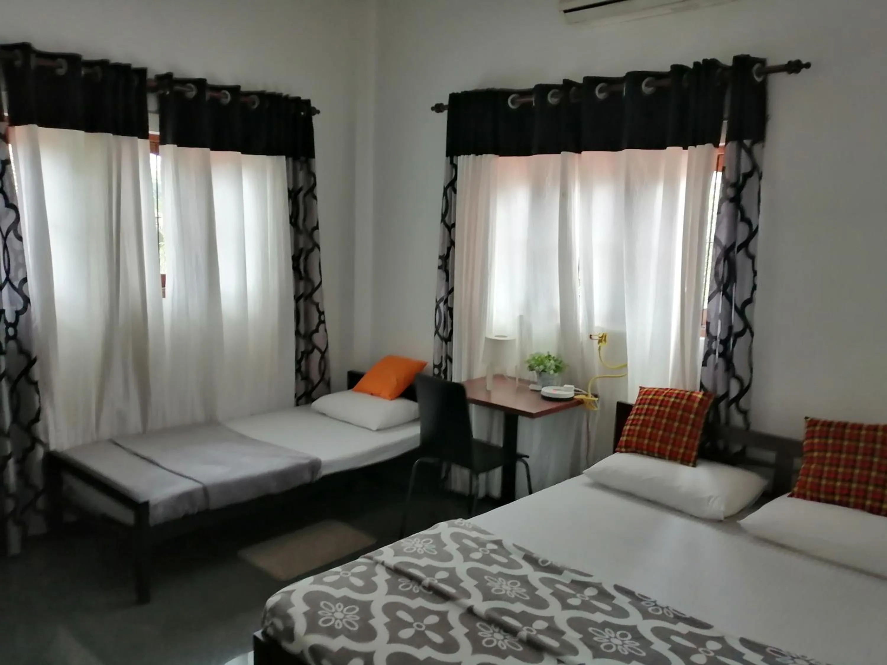 Bedroom, Bed in House of Seya