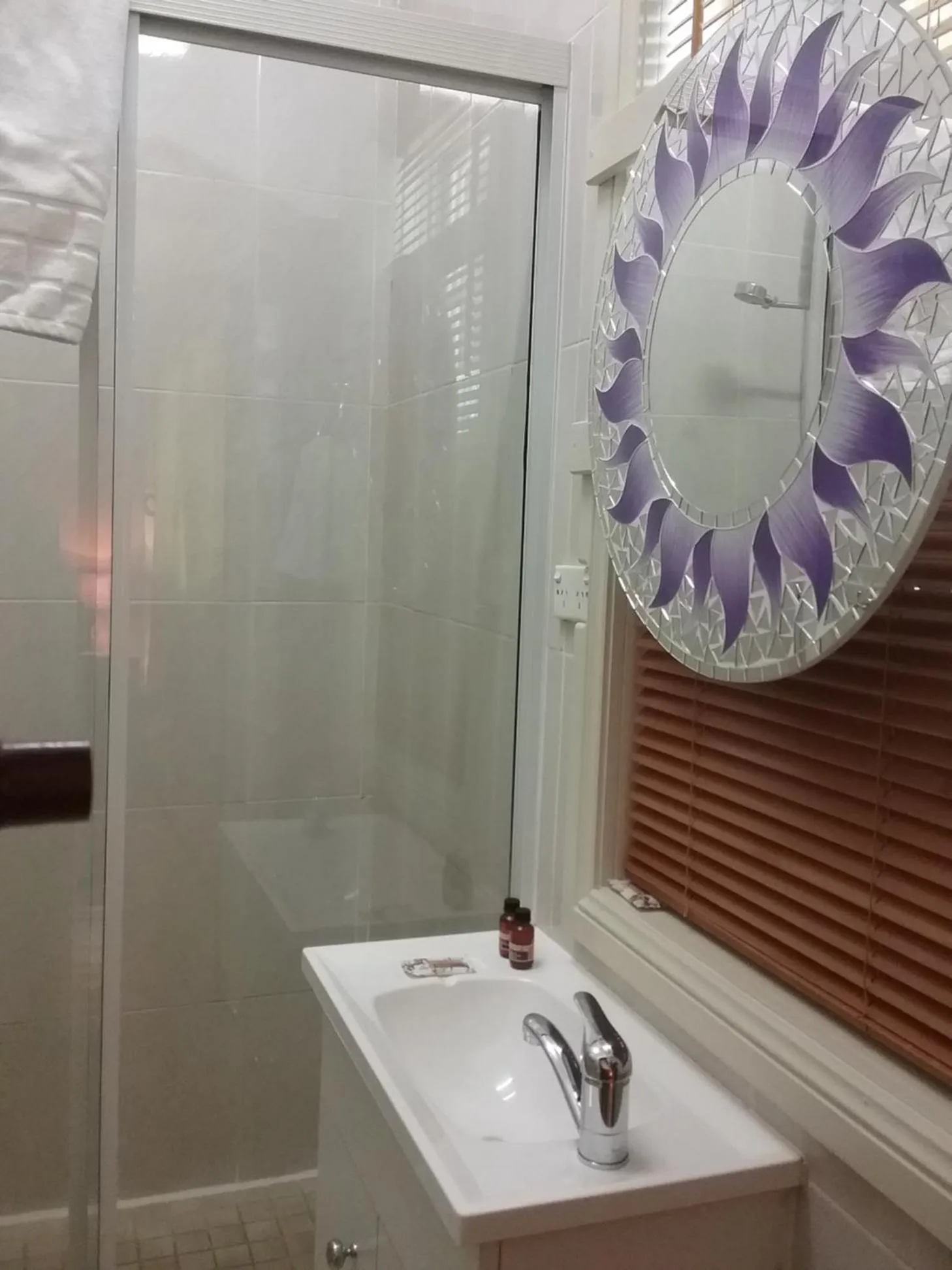 Bathroom in Sonja's Bed and Breakfast