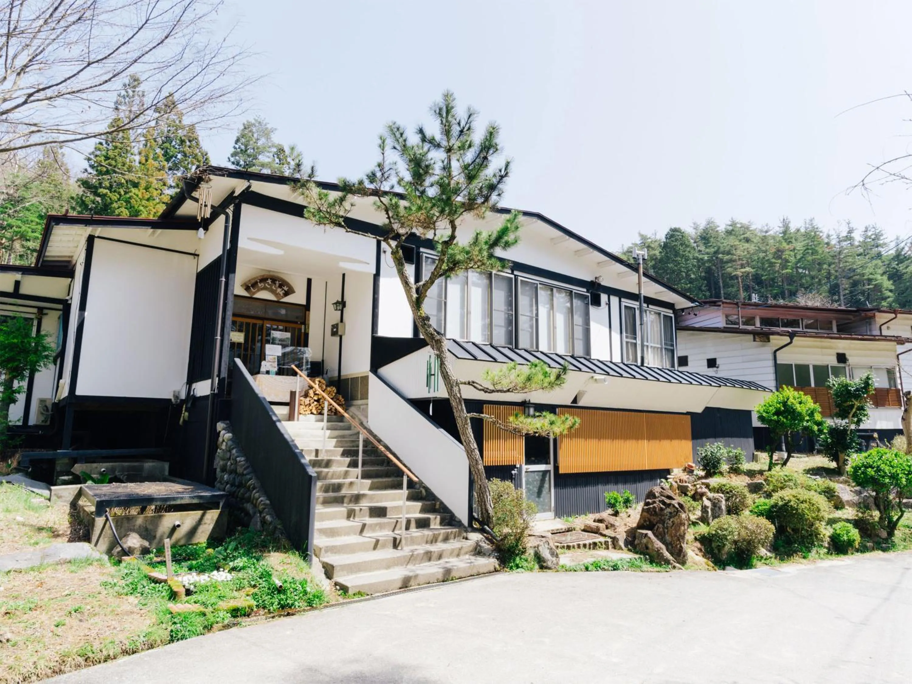 Property building in Oogute Kohan Shirasagi So