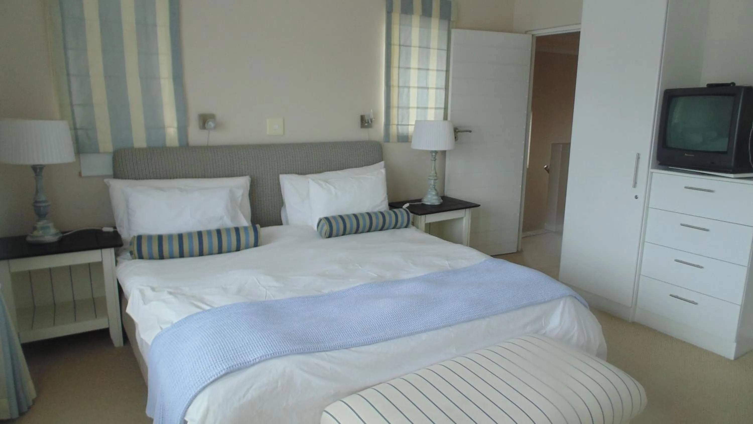 Bed in Avocet Cottage