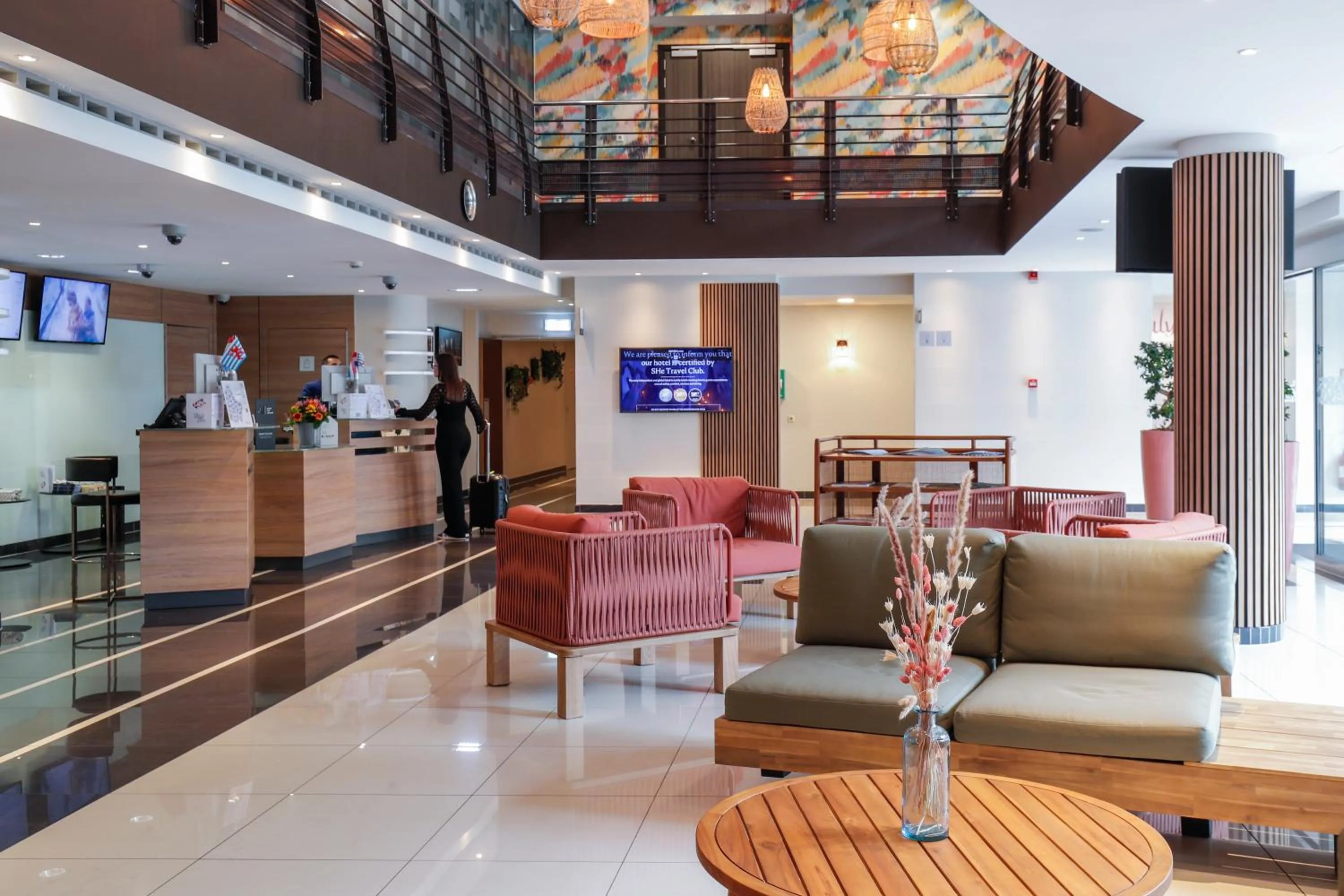 Lobby or reception in Novotel Luxembourg Centre