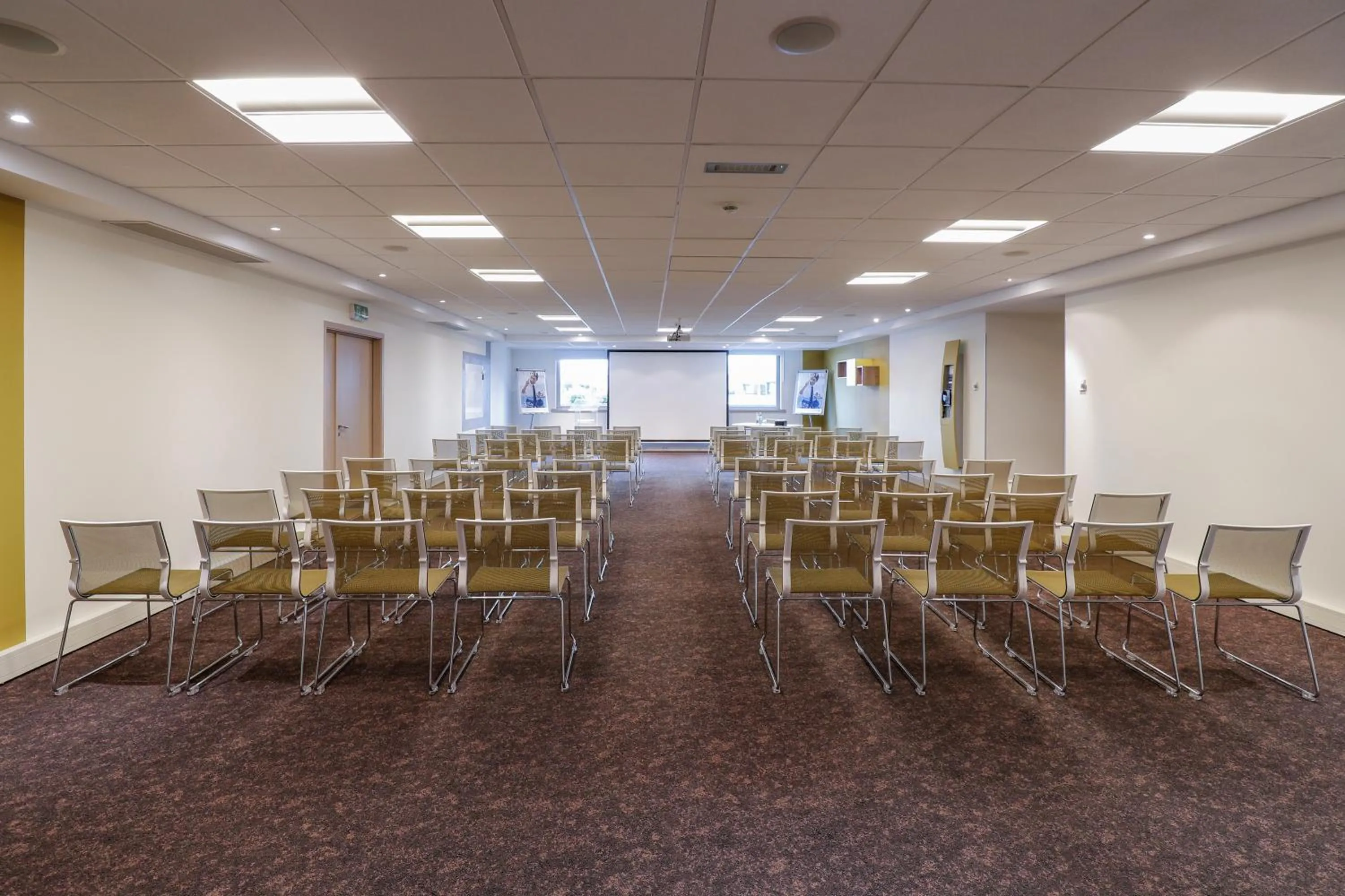 Meeting/conference room in Novotel Luxembourg Centre