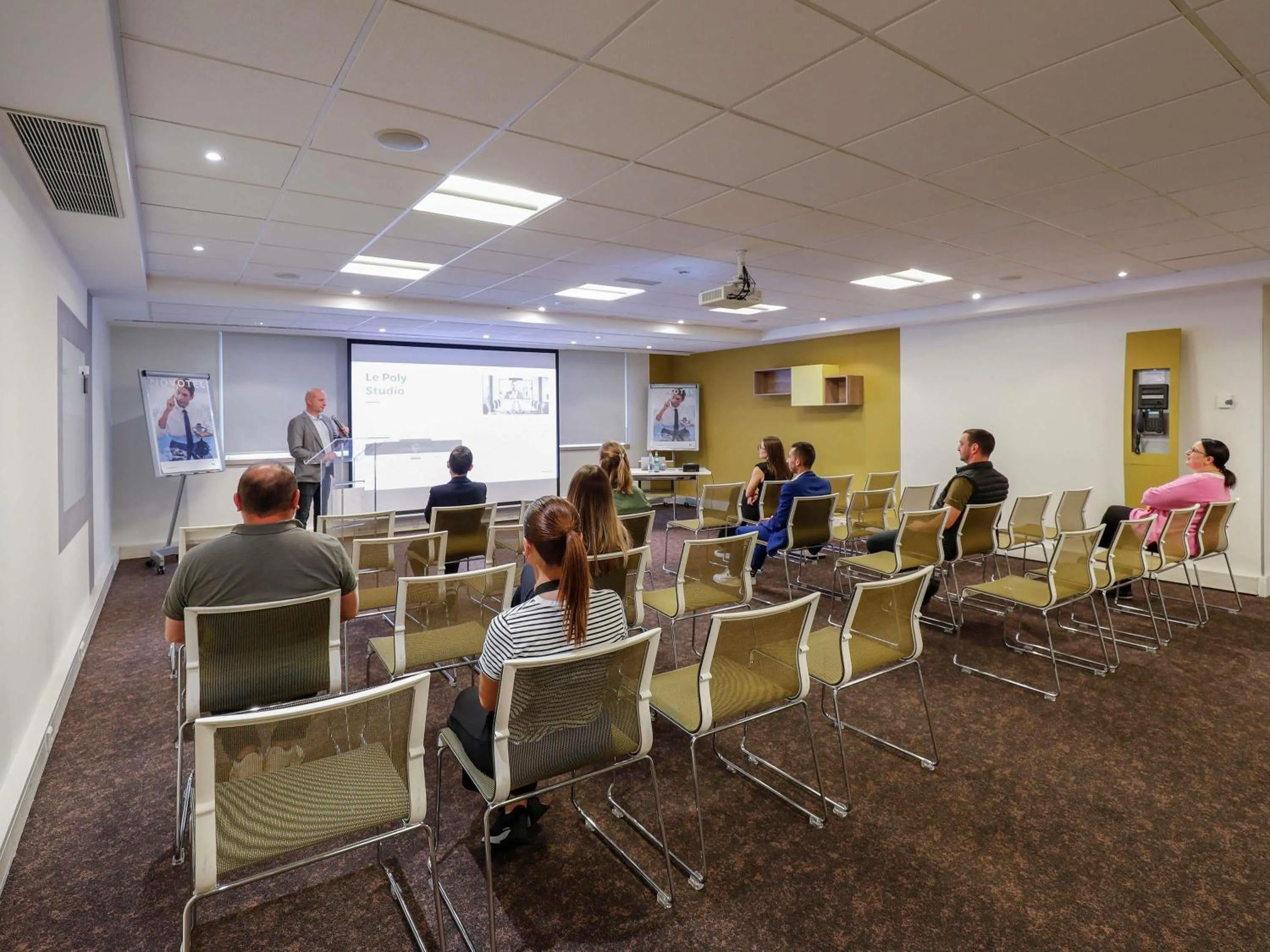 Meeting/conference room in Novotel Luxembourg Centre