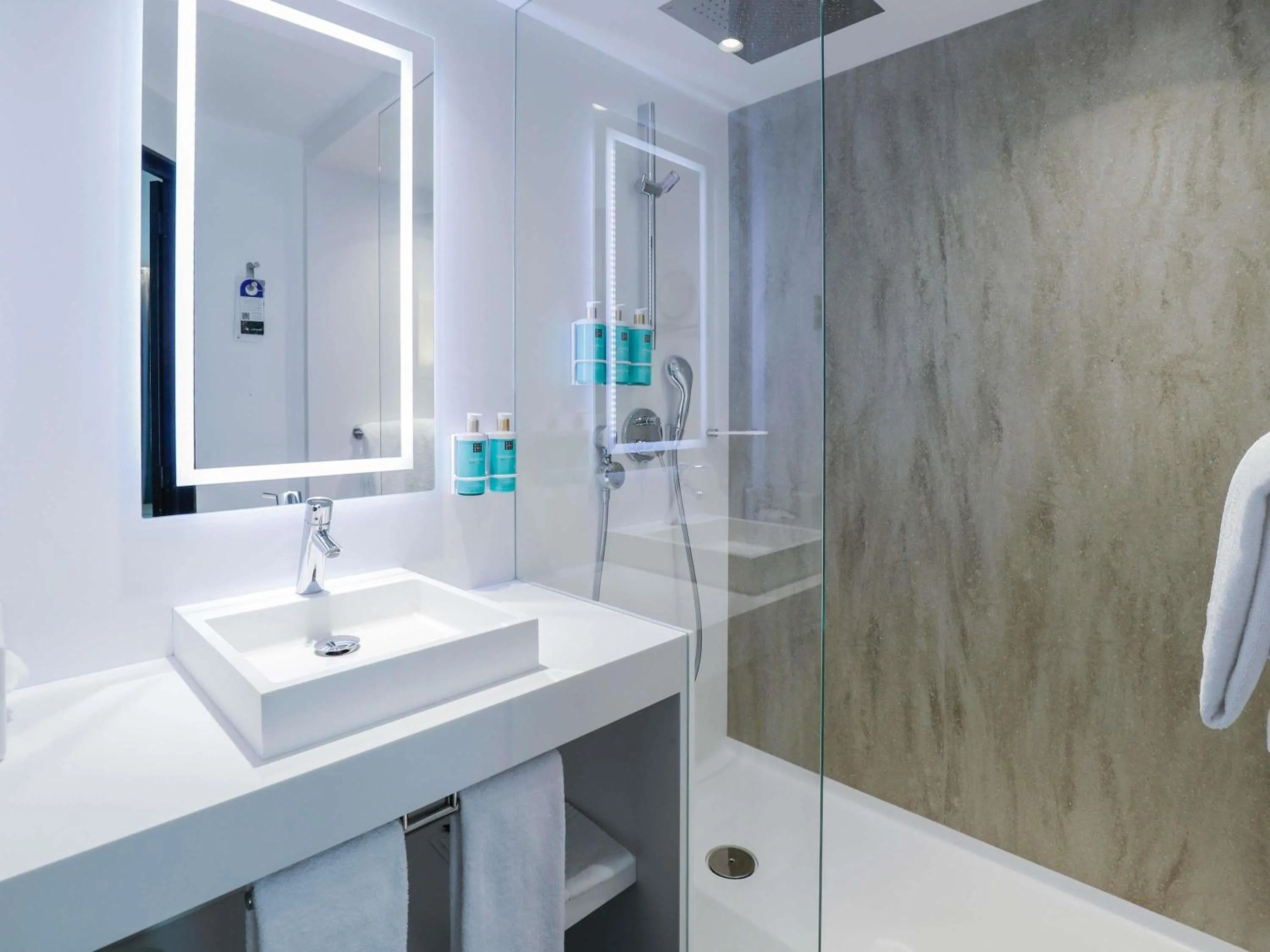 Bedroom in Novotel Luxembourg Centre