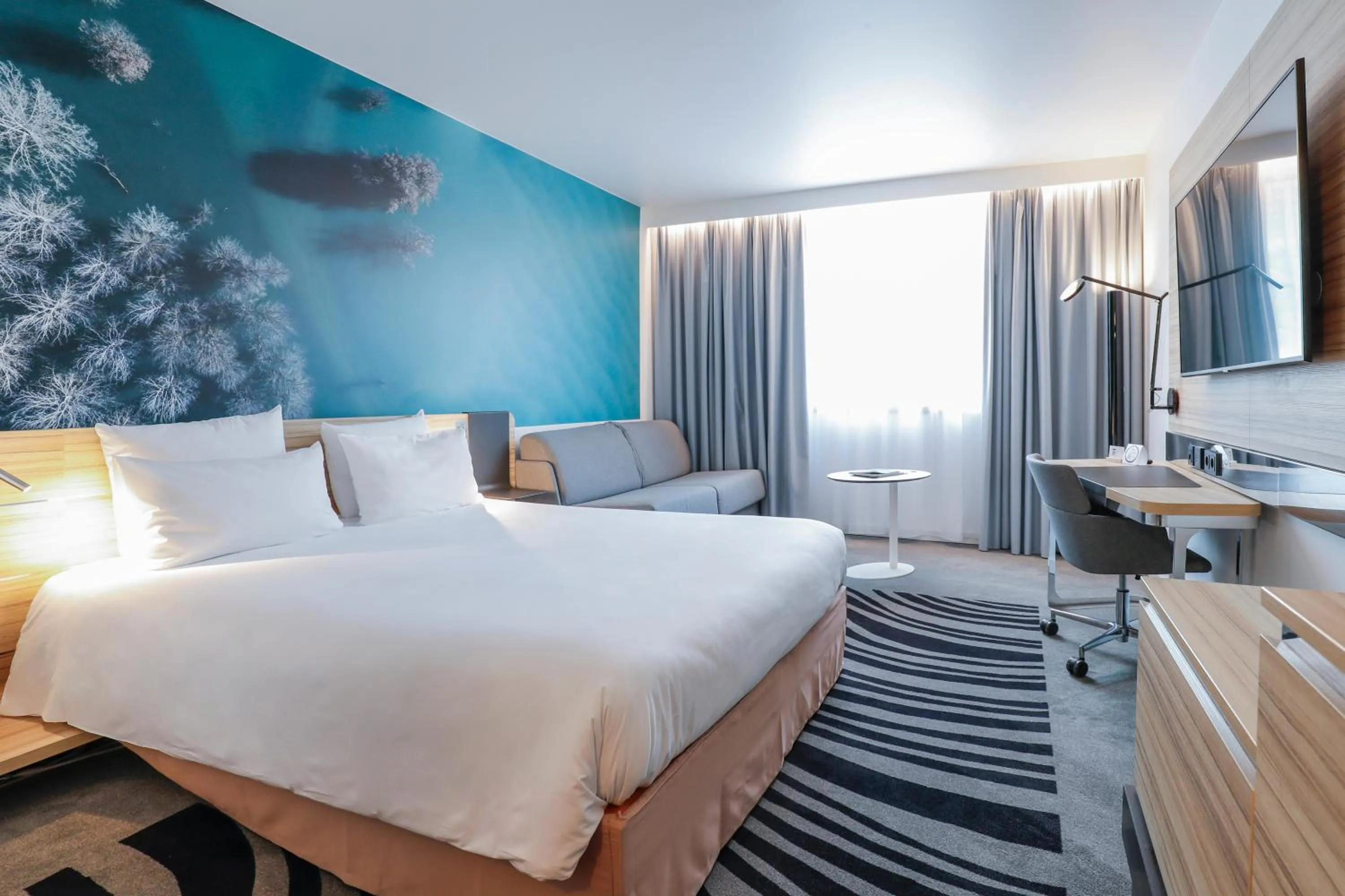 Bedroom, Bed in Novotel Luxembourg Centre