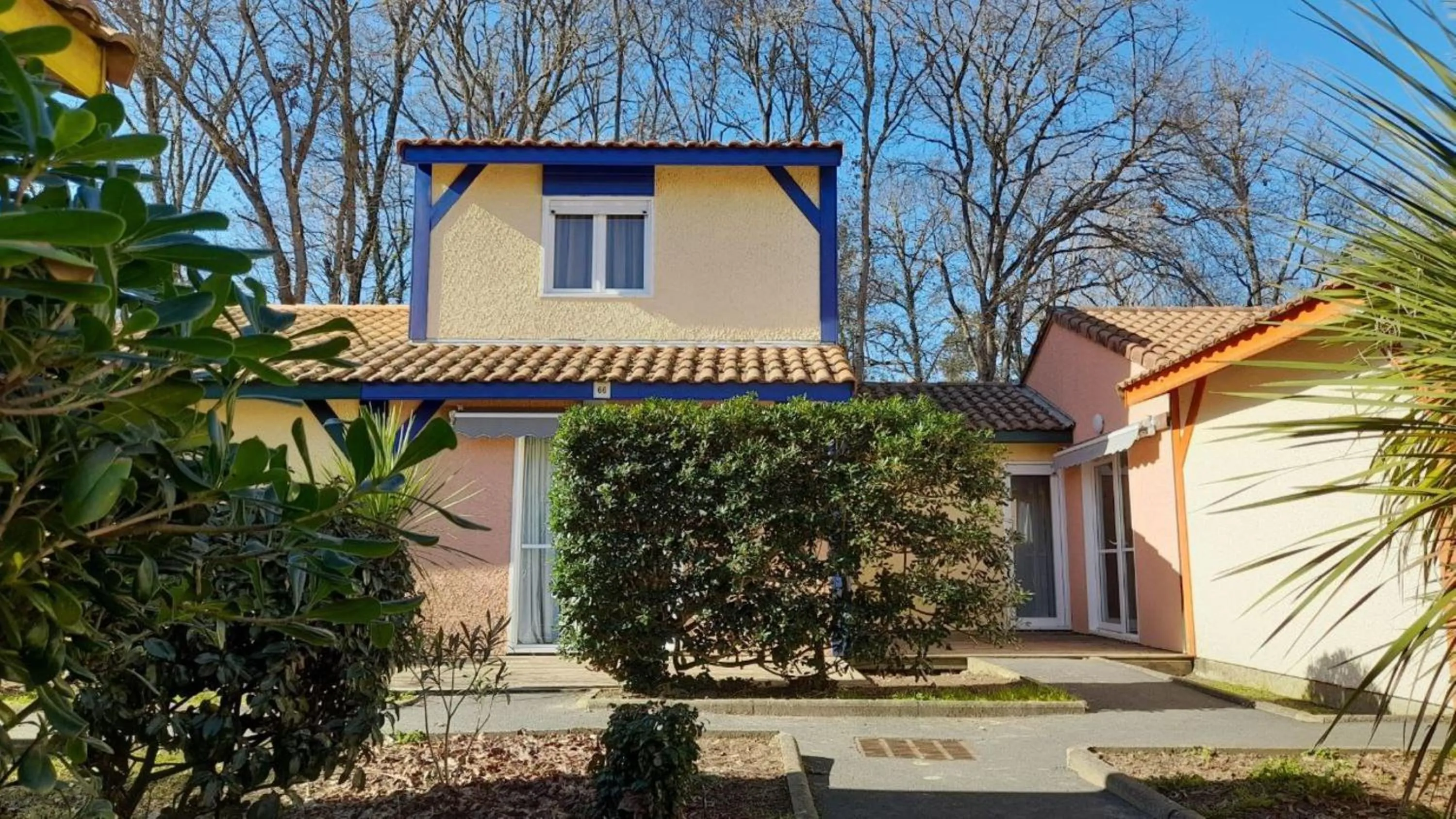 Garden view in Résidence Mes Amours d'Enfants - Les Villas du Lac