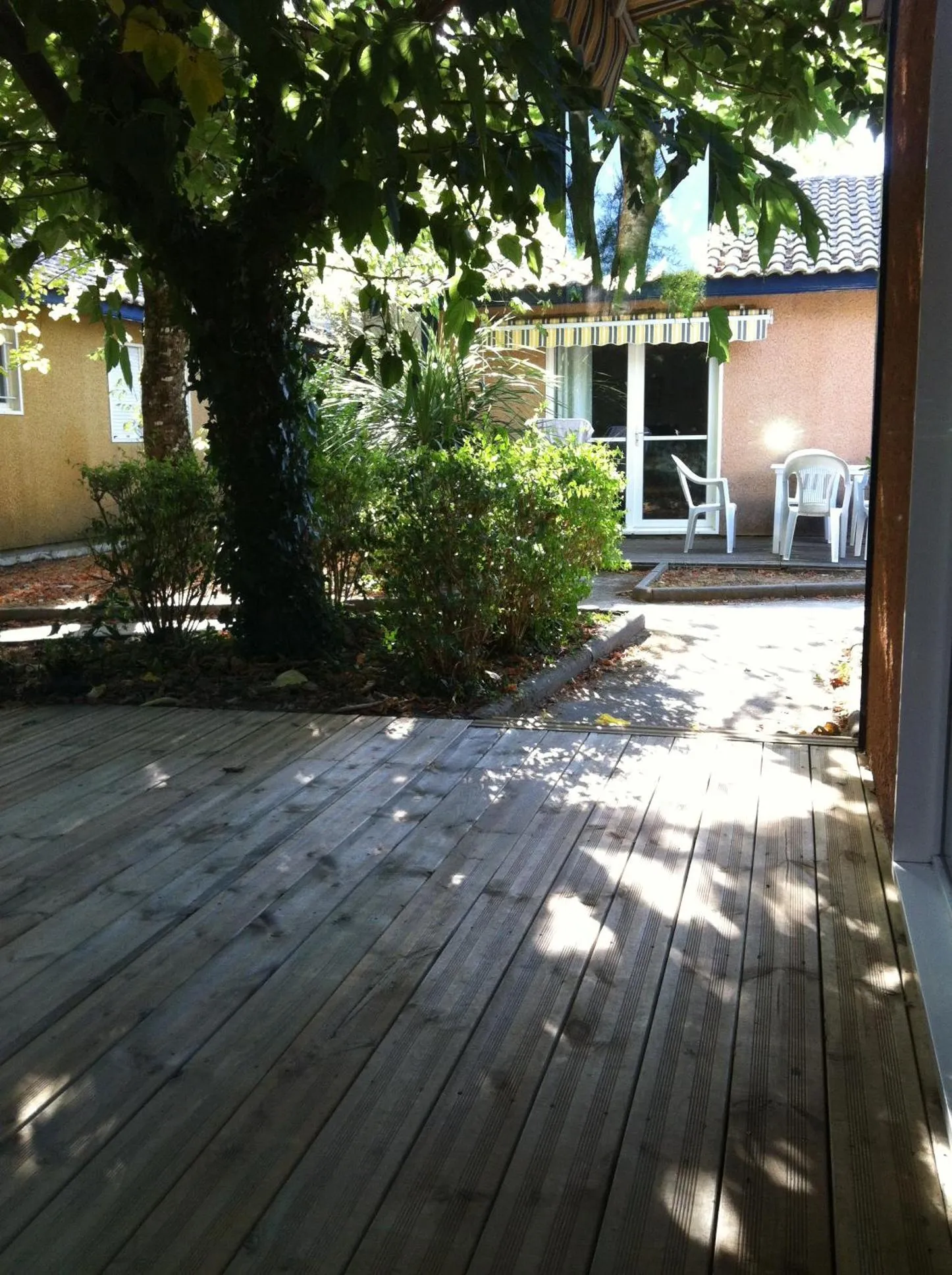 Patio in Résidence Mes Amours d'Enfants - Les Villas du Lac