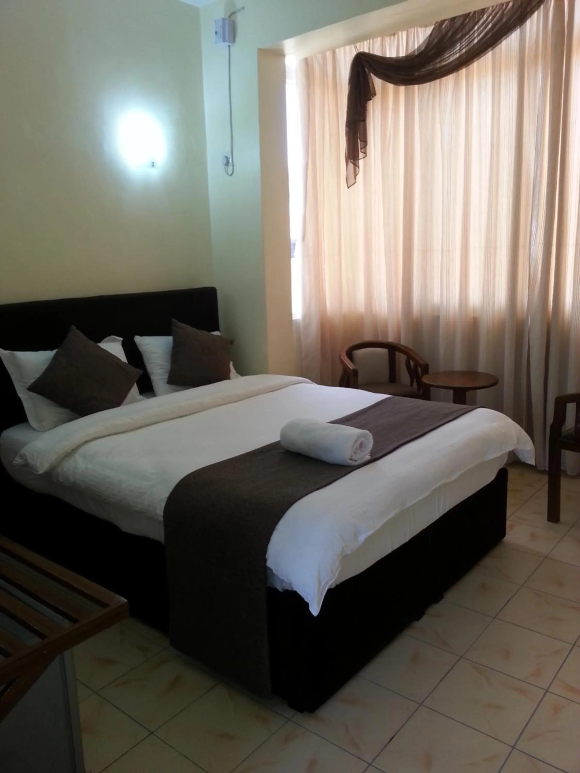 Bedroom, Bed in Regency Inn Tudor