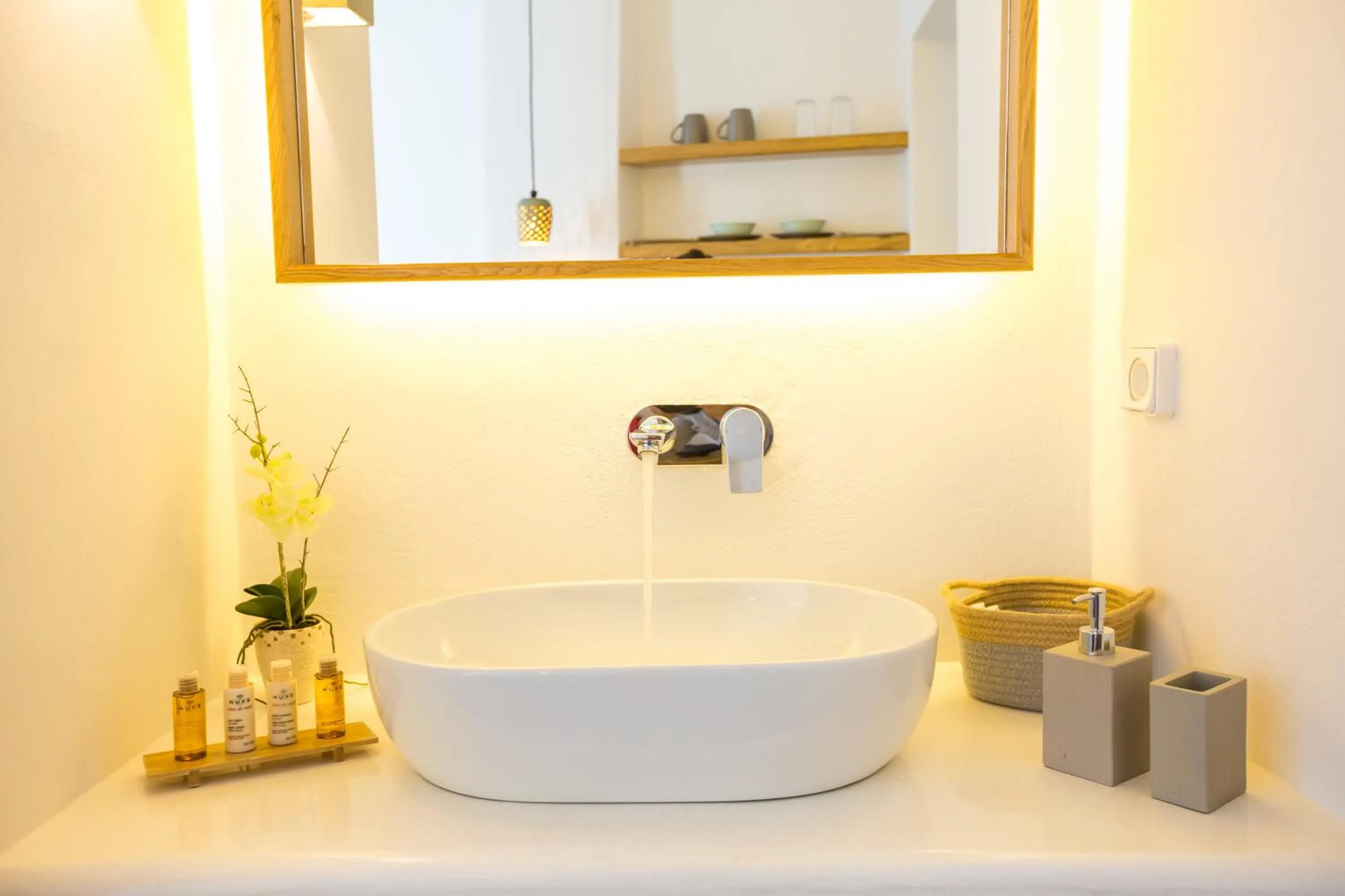 Time of day in The Dream Santorini