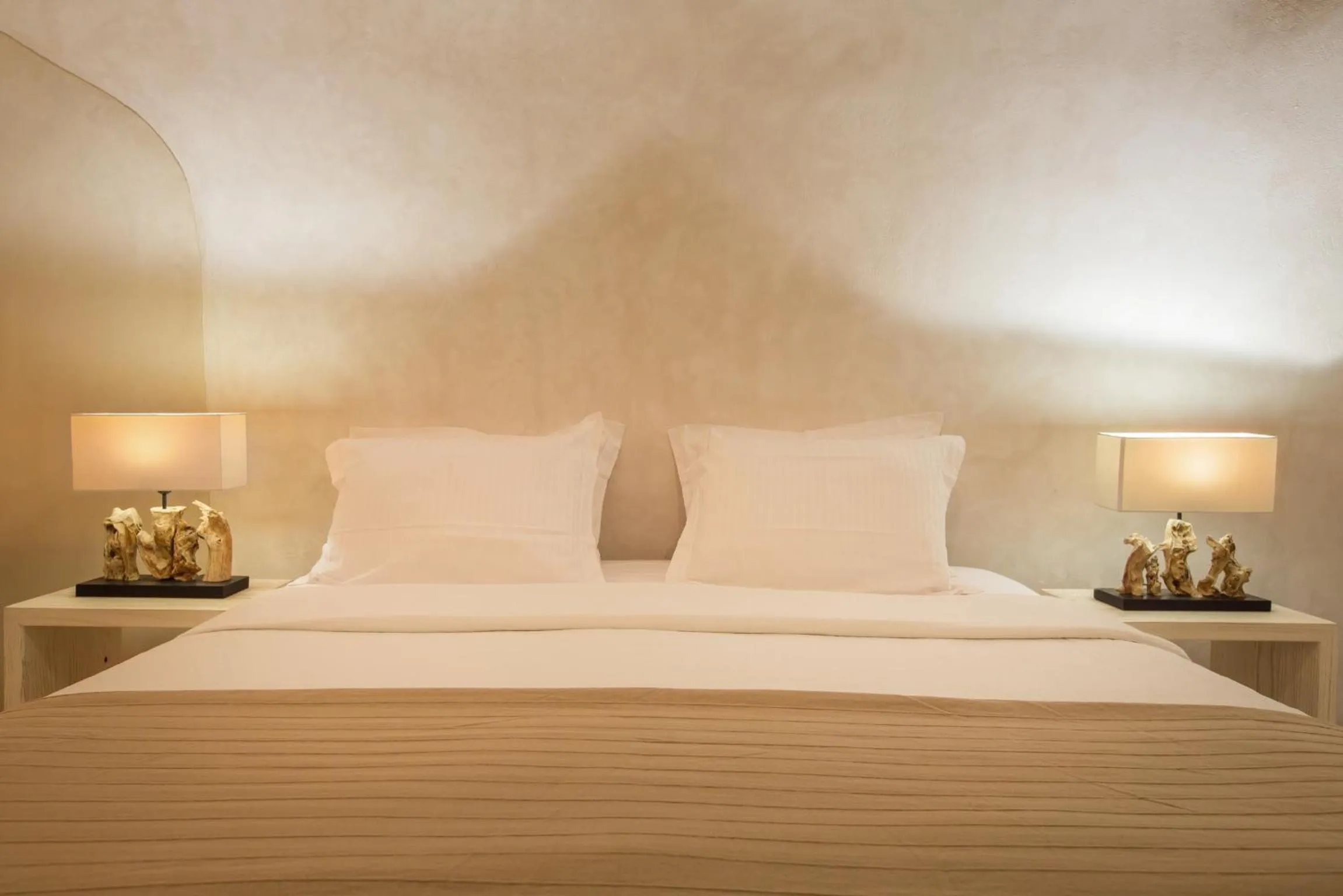 Other, Bed in The Dream Santorini