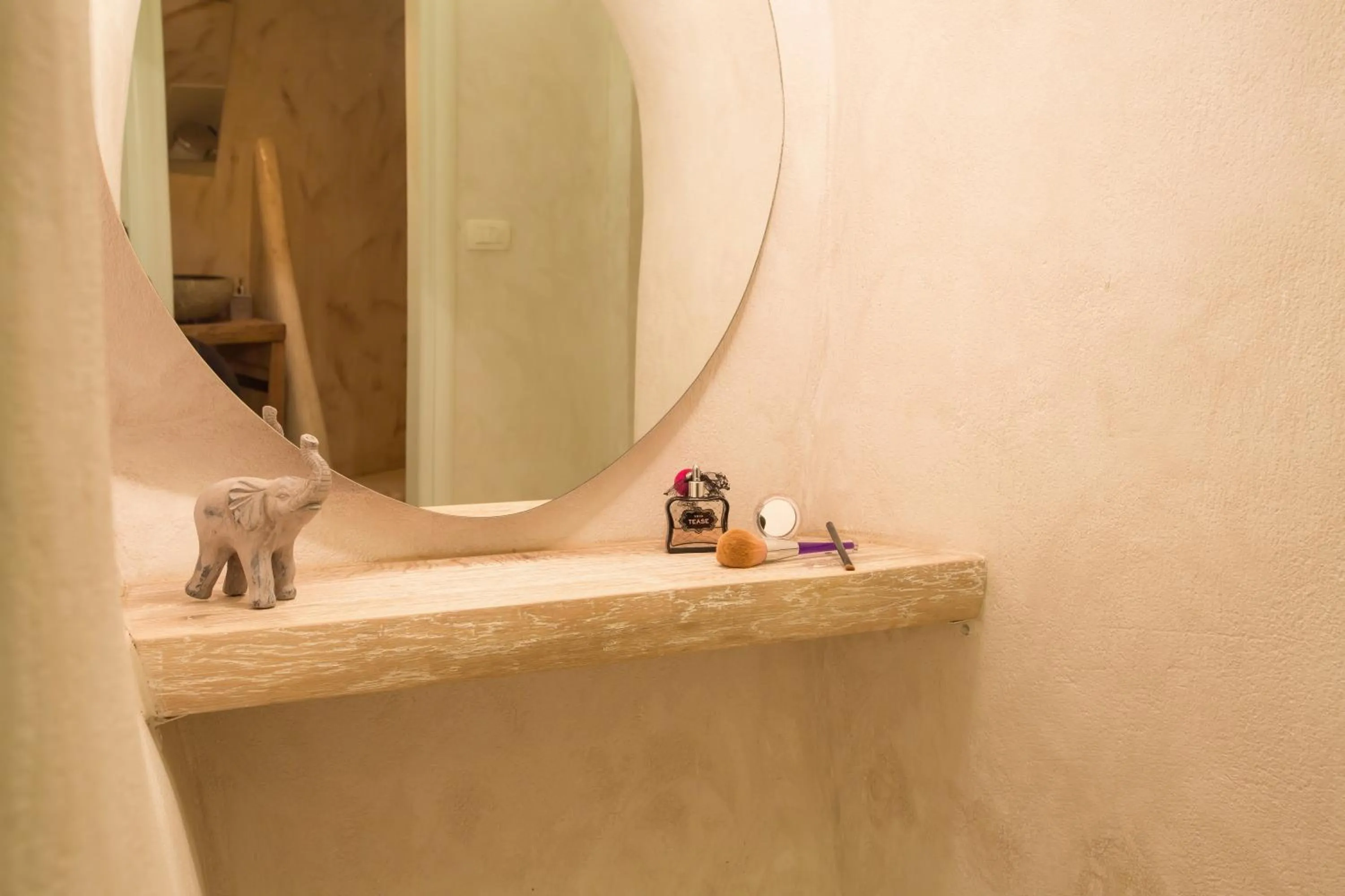 Time of day in The Dream Santorini