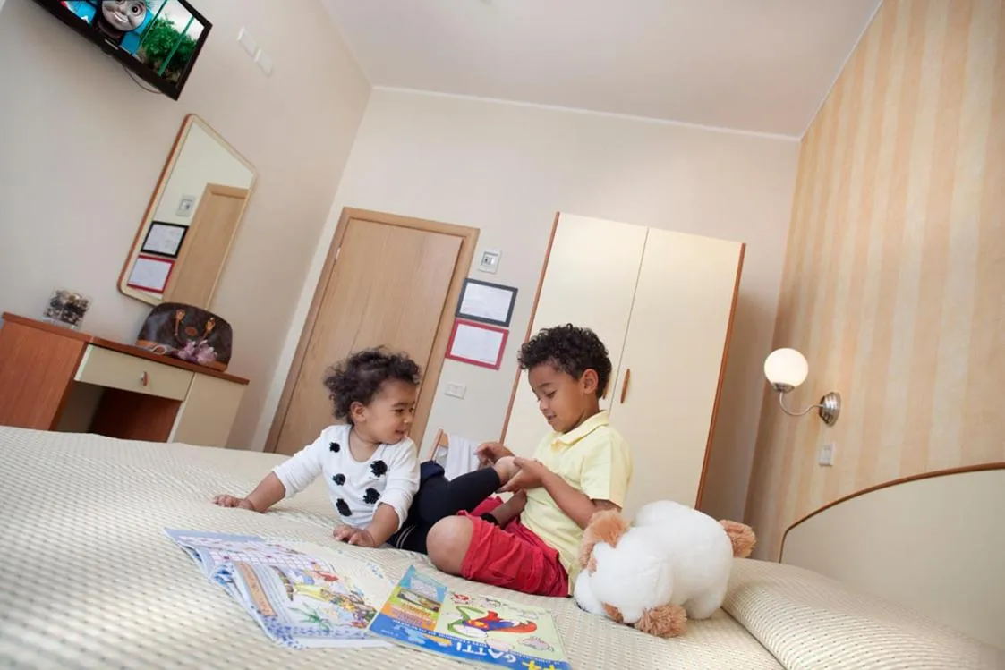 children in Hotel Villa Perazzini