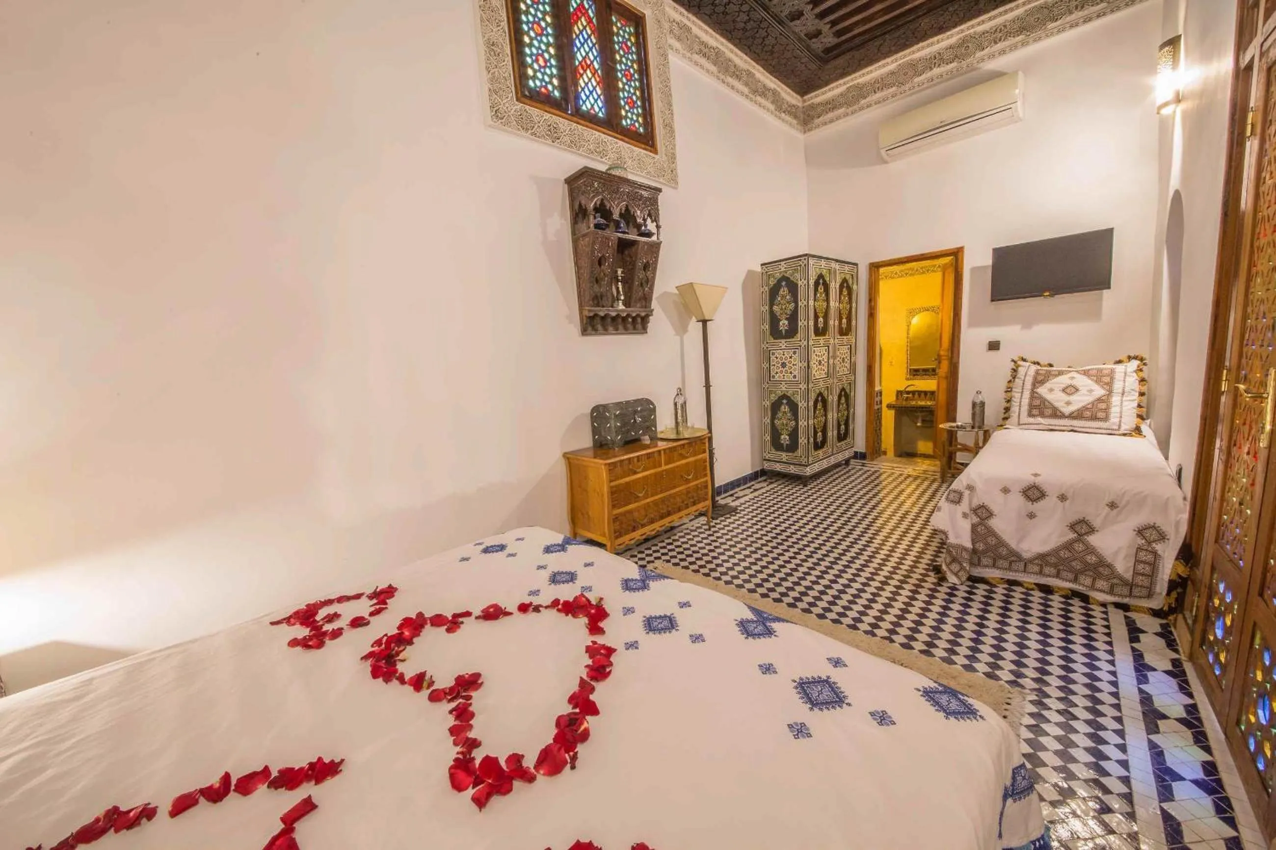 Bed in Riad Ouliya