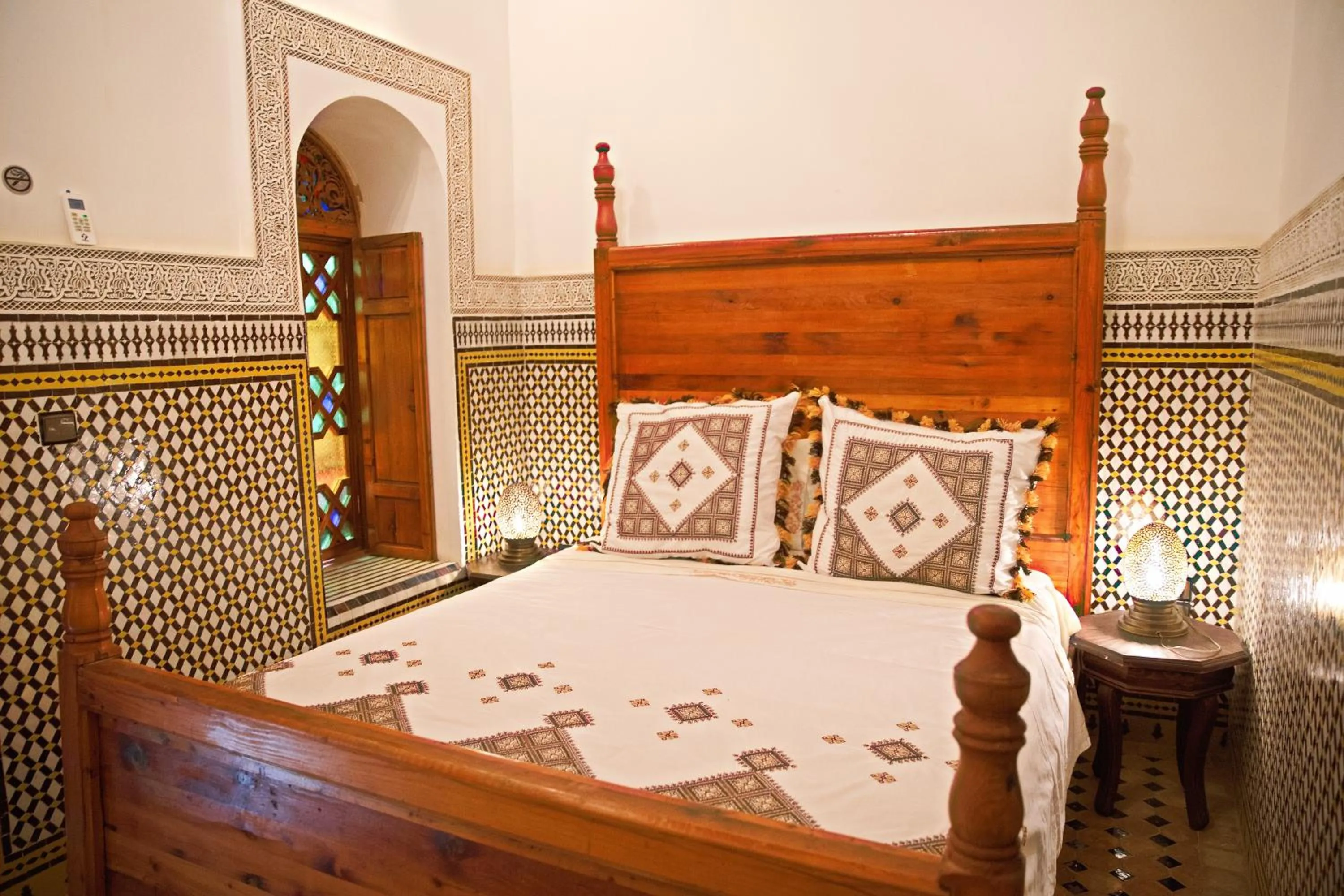 Bed in Riad Ouliya