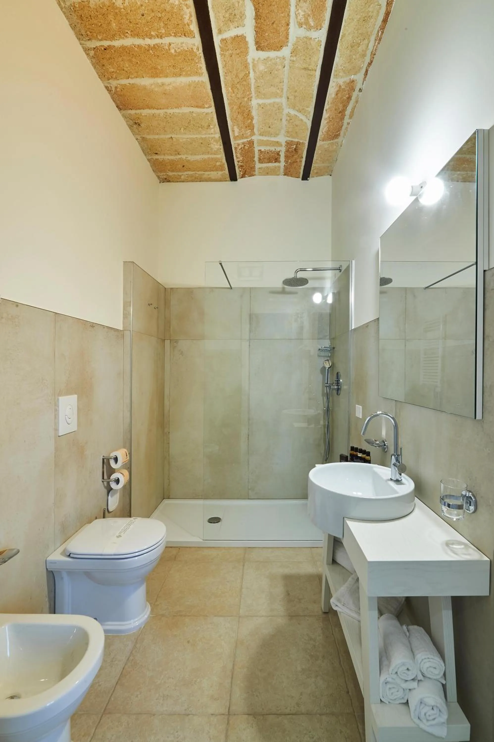 Shower in Relais Masseria Le Cesine - CDSHotels