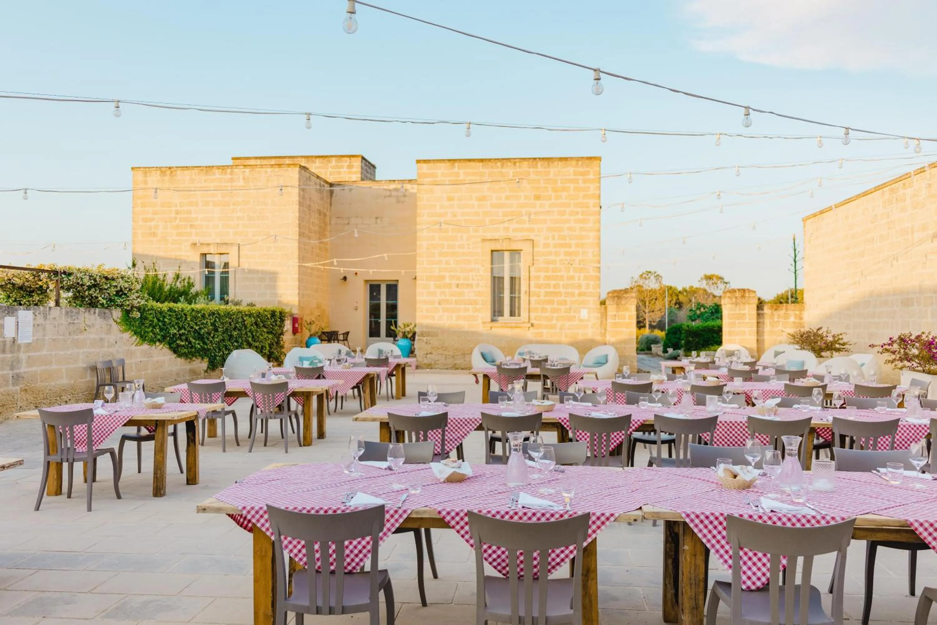 Restaurant/places to eat in Relais Masseria Le Cesine - CDSHotels