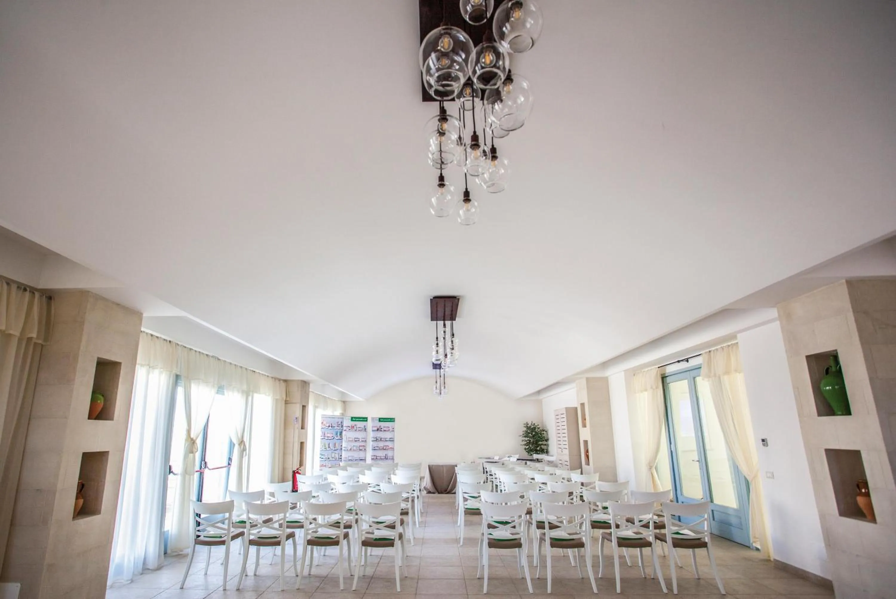 Meeting/conference room in Relais Masseria Le Cesine - CDSHotels