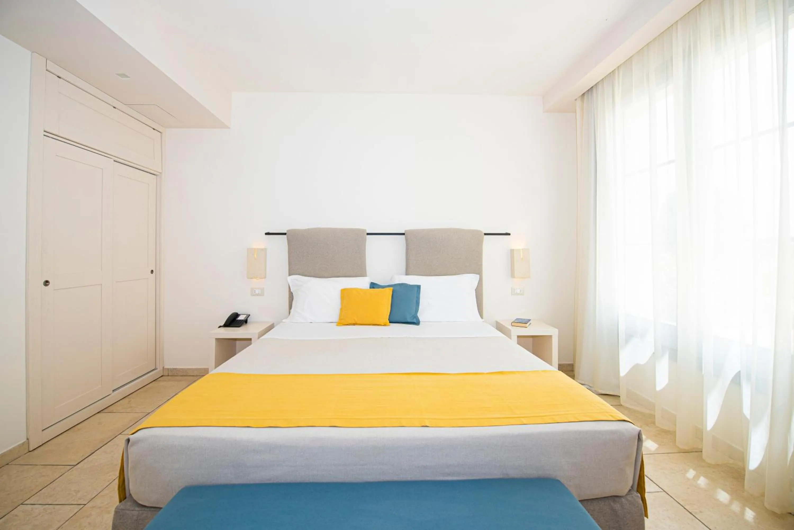 Bed in Relais Masseria Le Cesine - CDSHotels