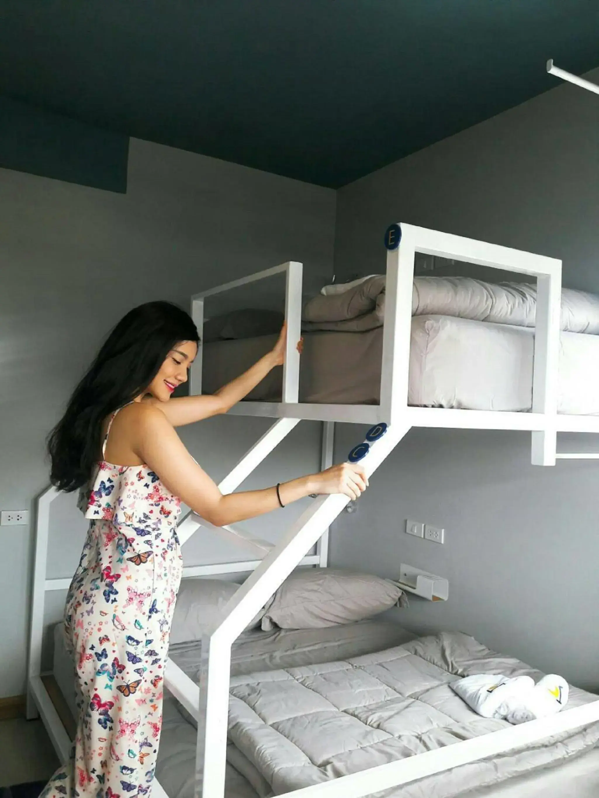 bunk bed, Bed in The Moon Hostel Huahin bunk bed, Bed in The Moon Hostel Huahin