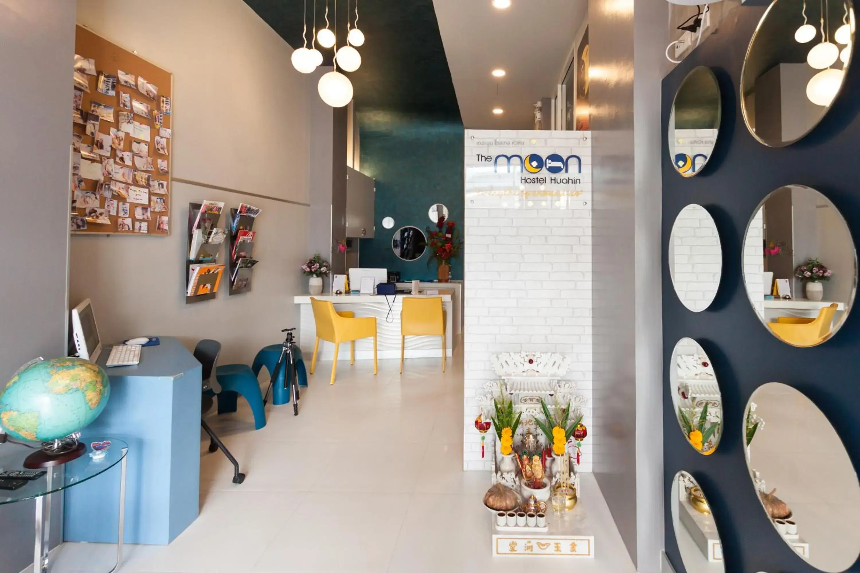 Lobby or reception in The Moon Hostel Huahin Lobby or reception in The Moon Hostel Huahin