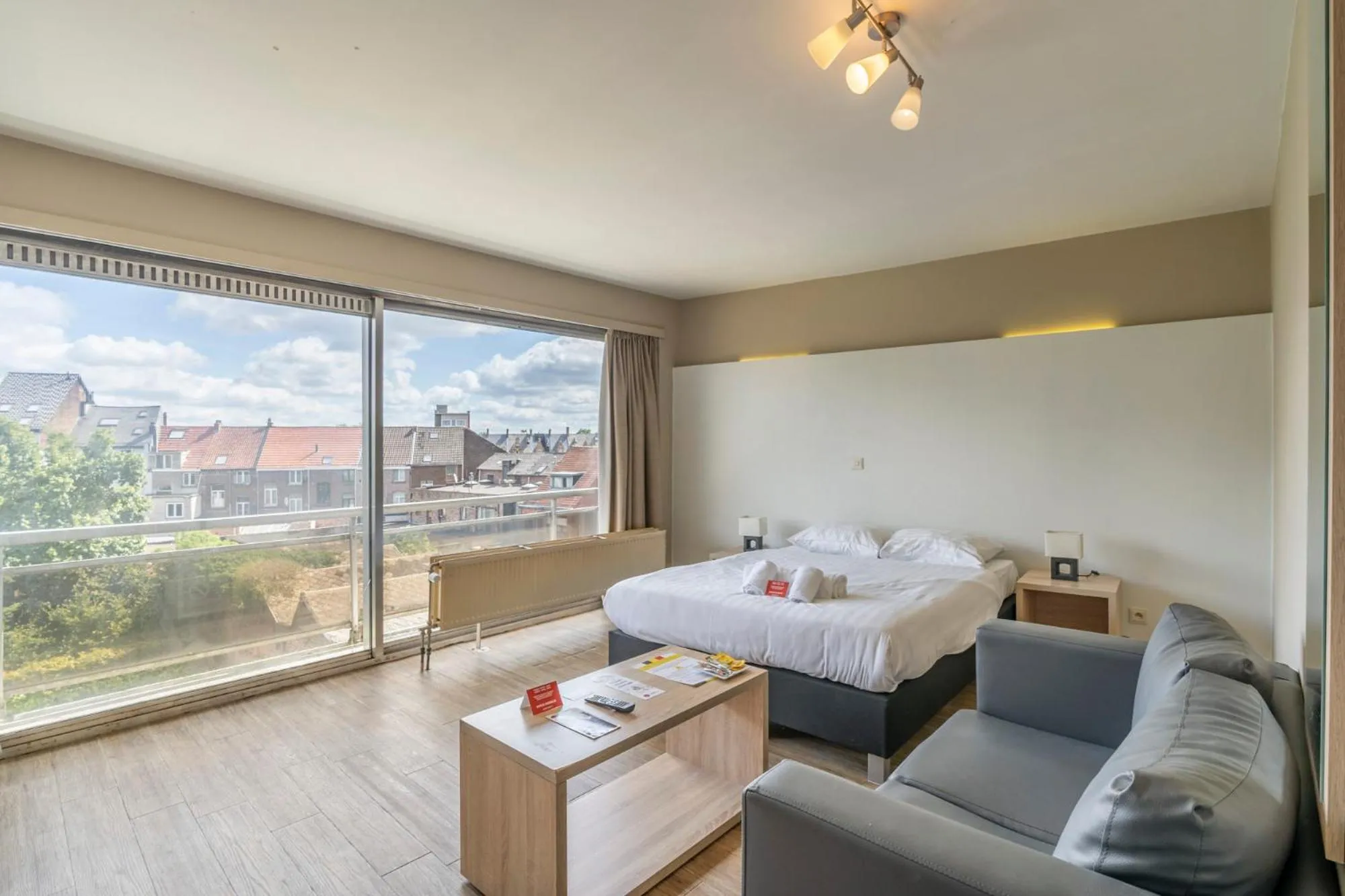 Photo of the whole room, Bed in Value Stay Residence Mechelen