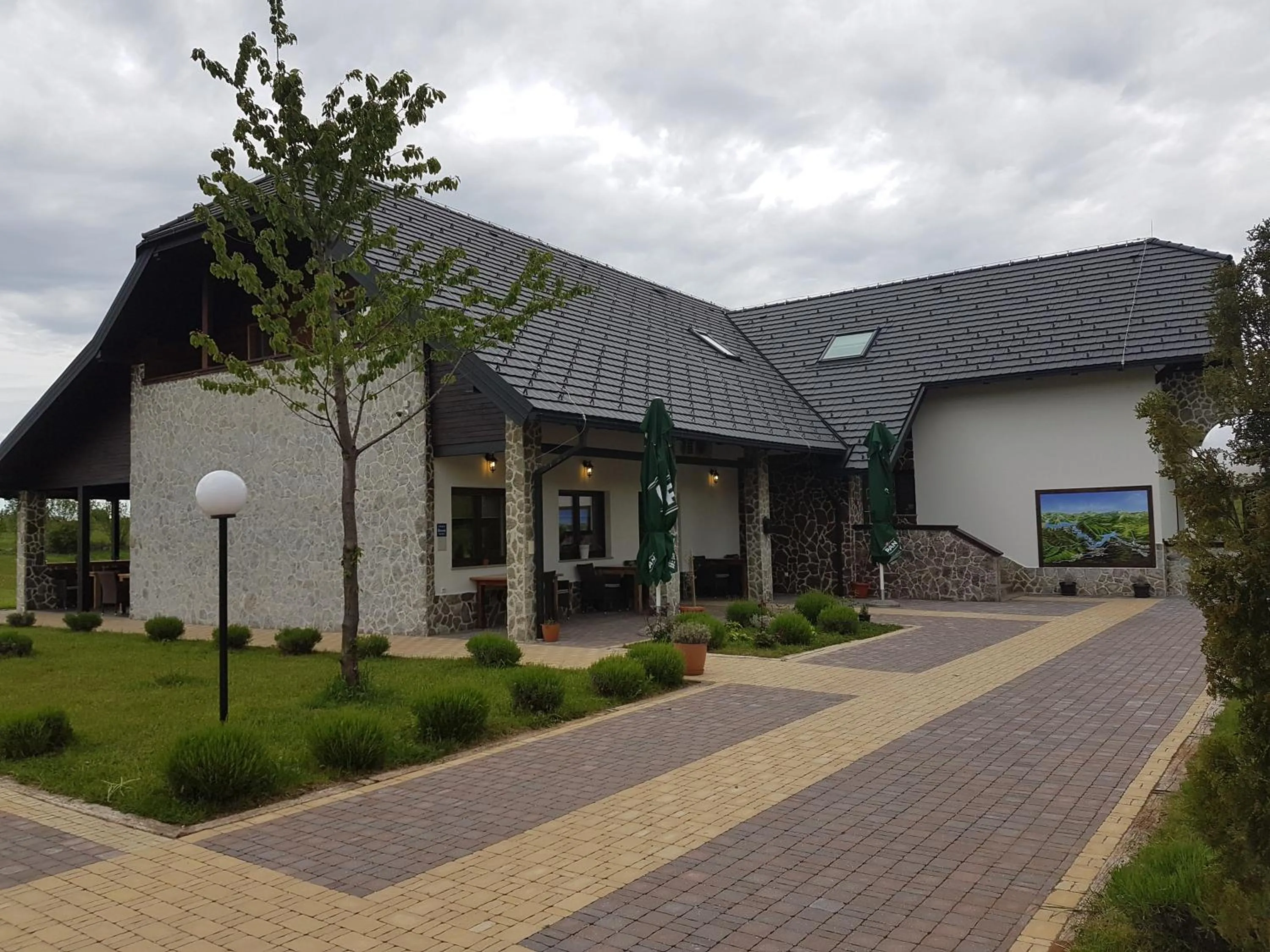 Facade/entrance in Villa Stone