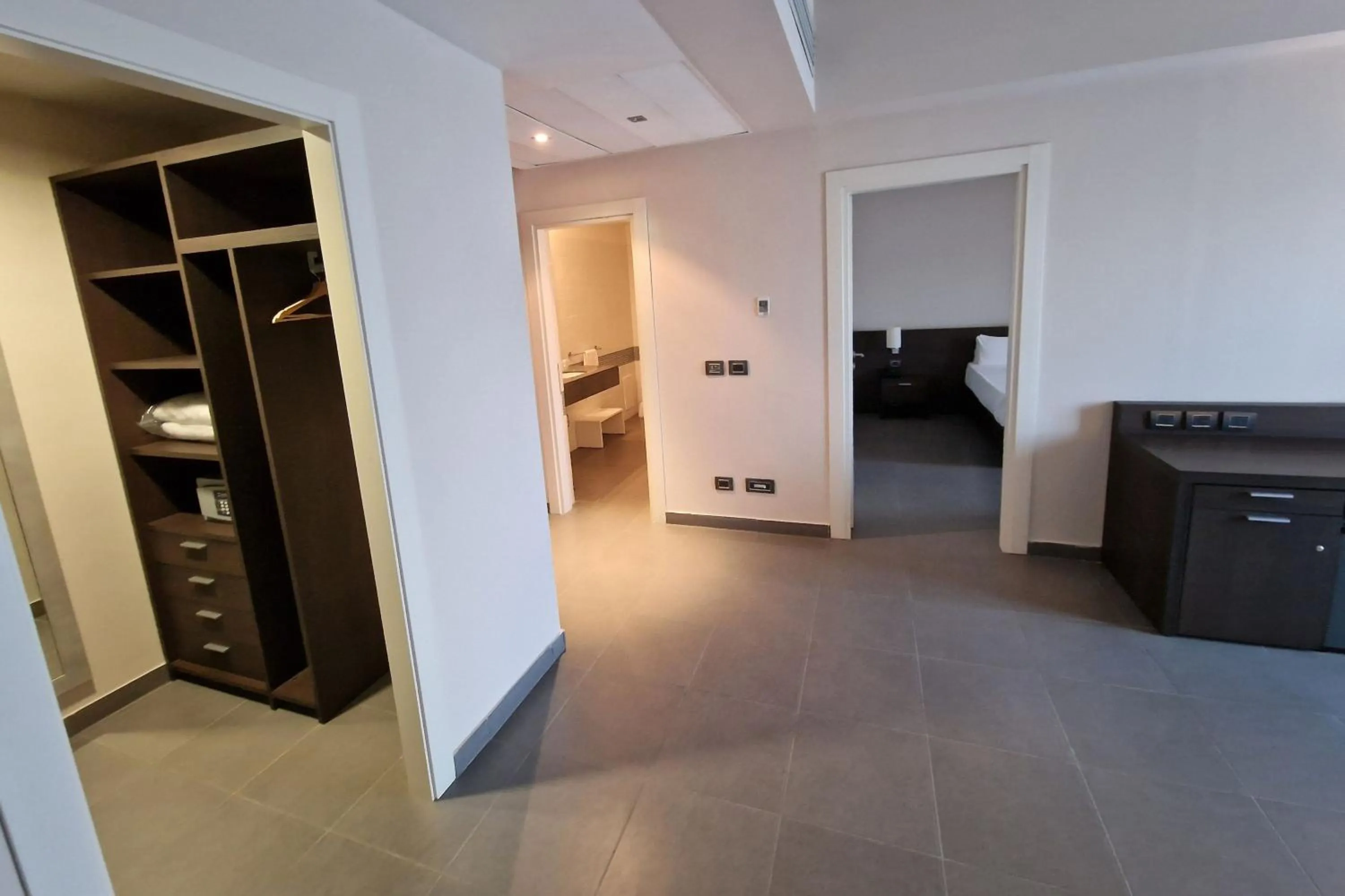 Bedroom in Inn Naples Airport