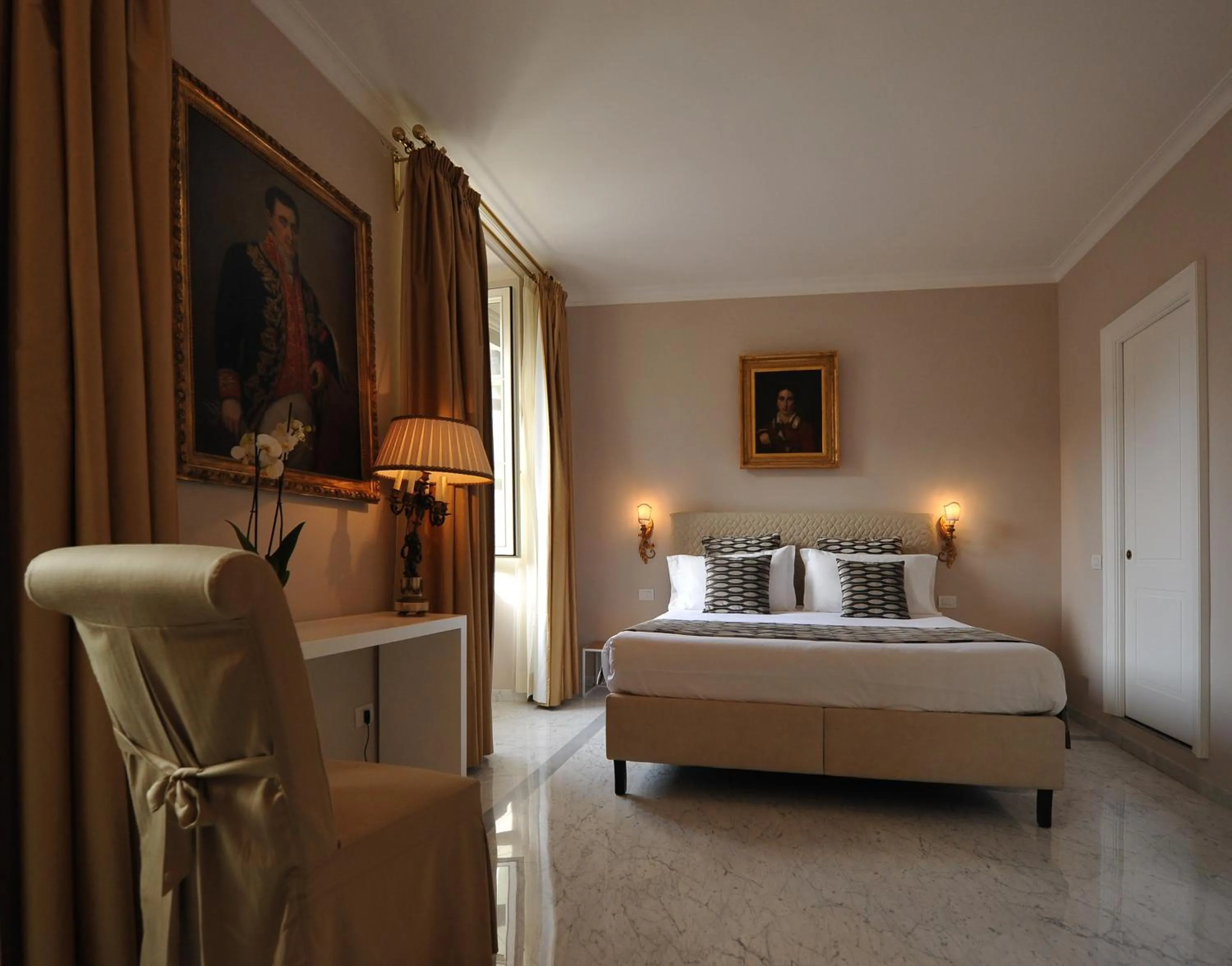 Bedroom, Bed in Angel Spagna Suite