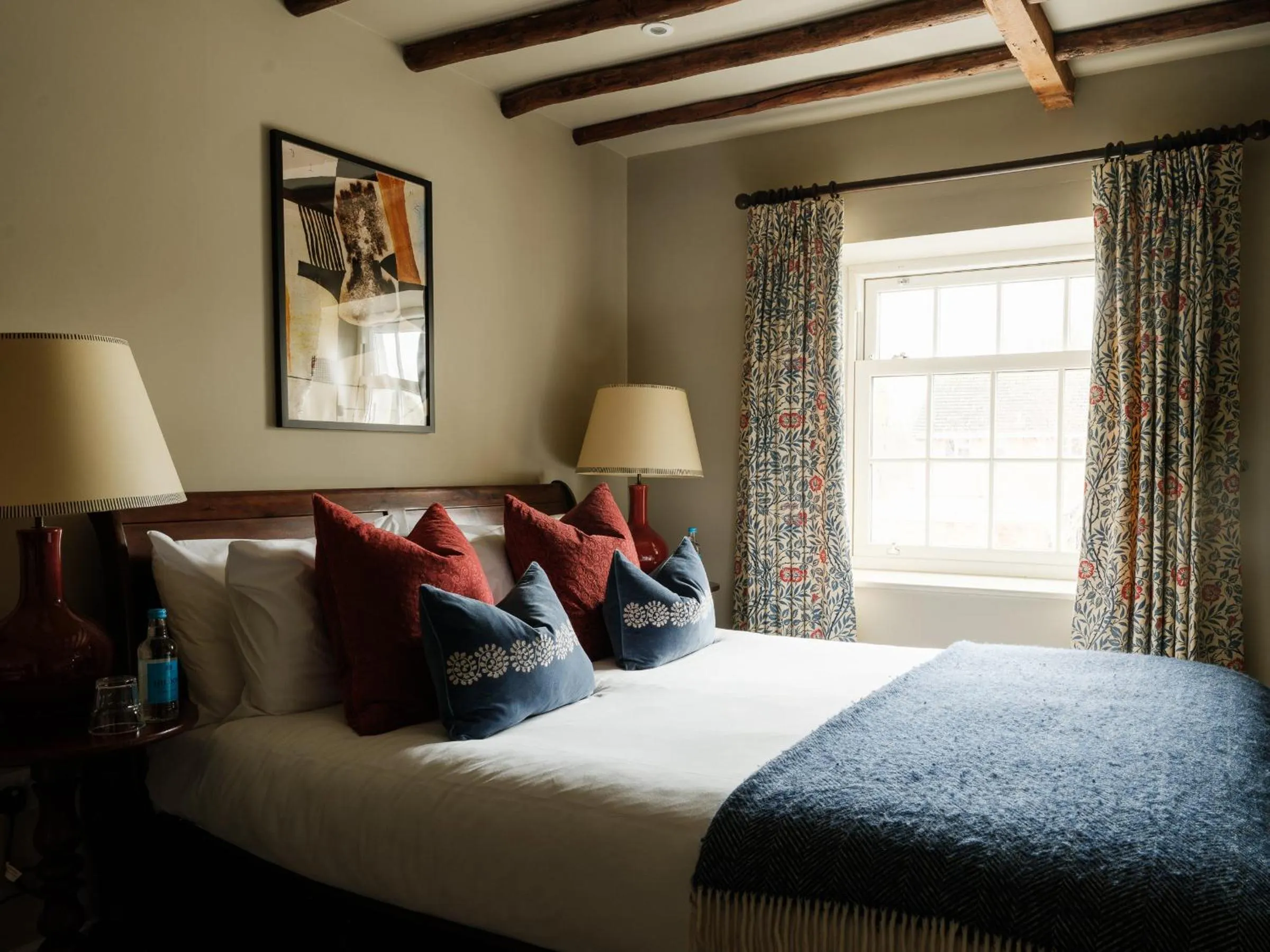 Bedroom, Bed in The Dog and Gun