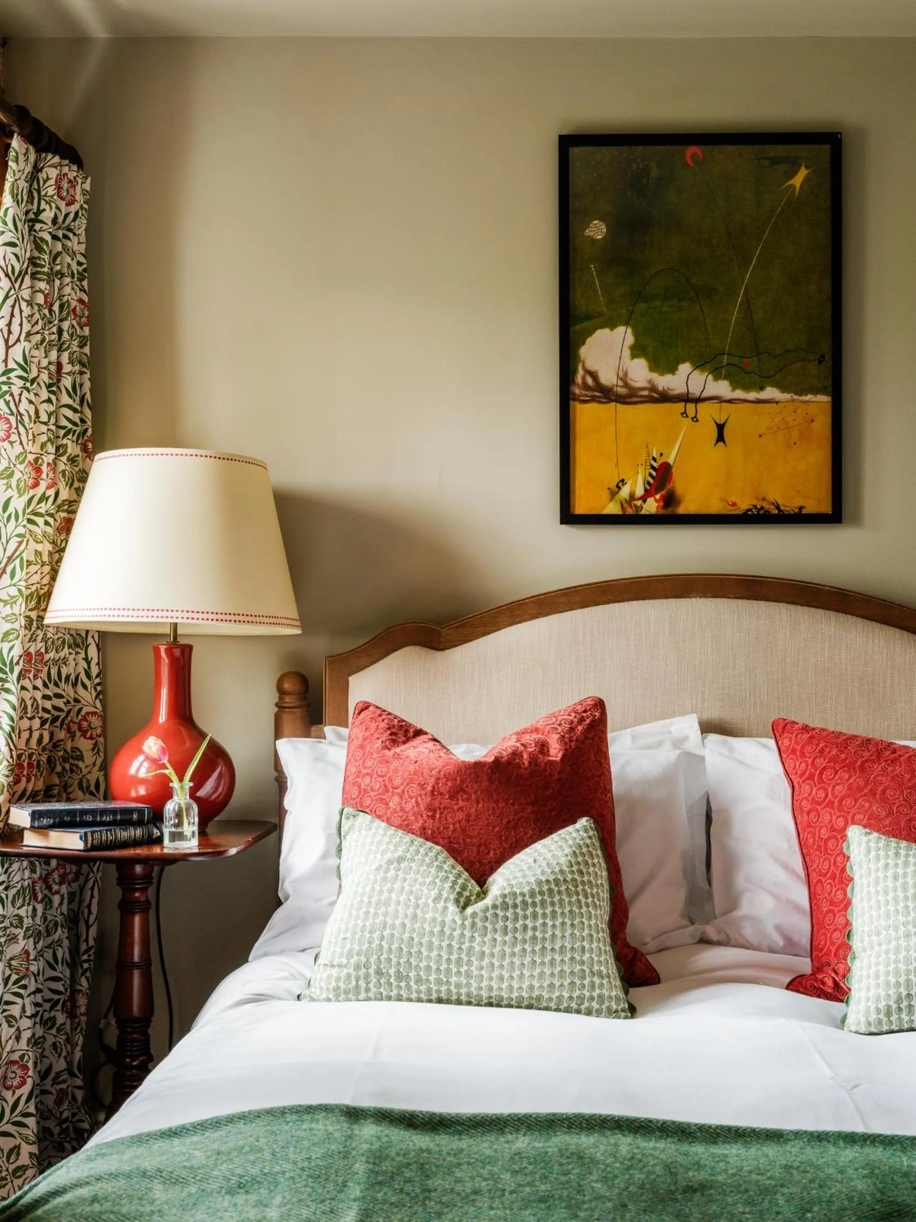 Bedroom, Bed in The Dog and Gun