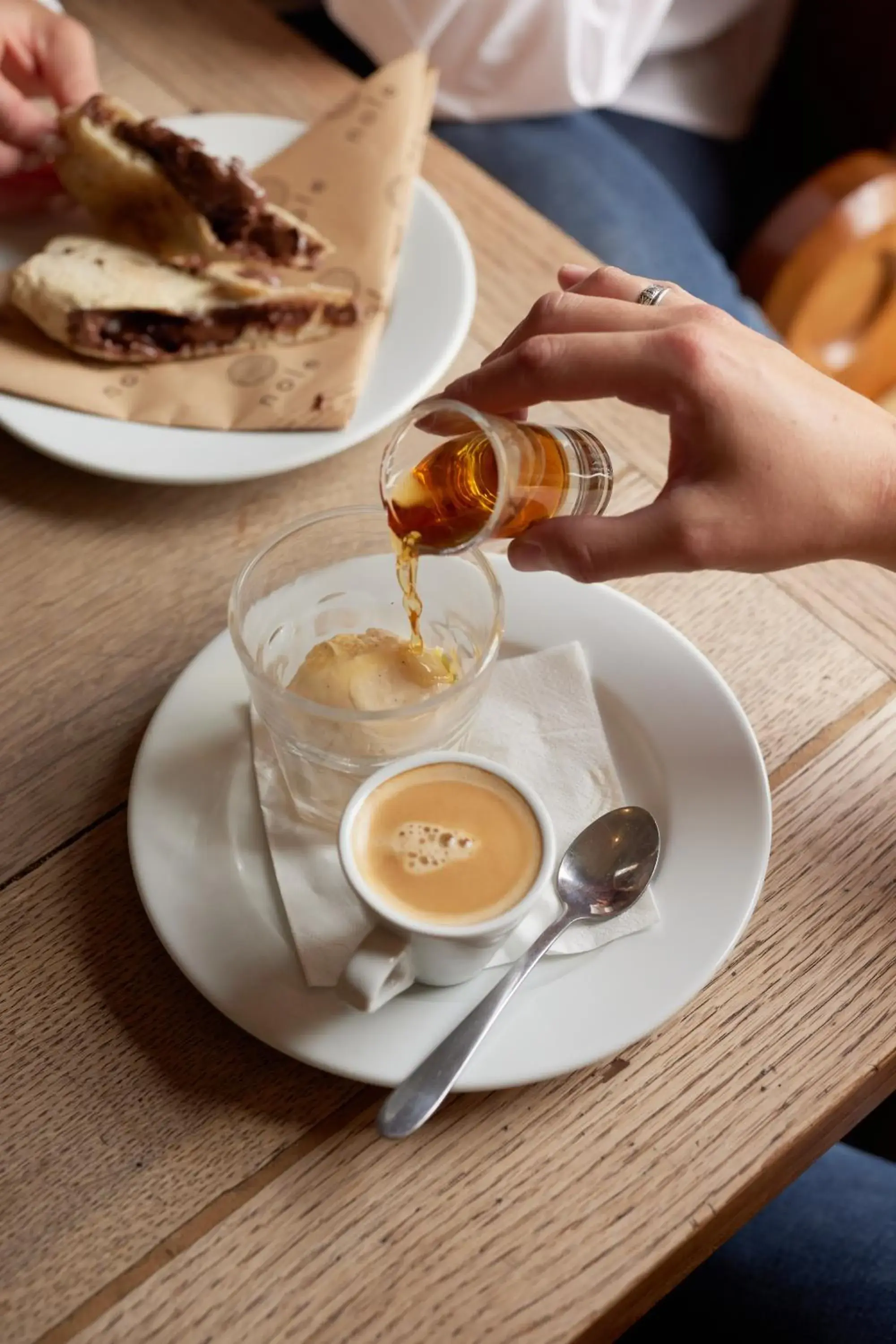 Food and drinks in The Dog & Gun Inn Food and drinks in The Dog & Gun Inn