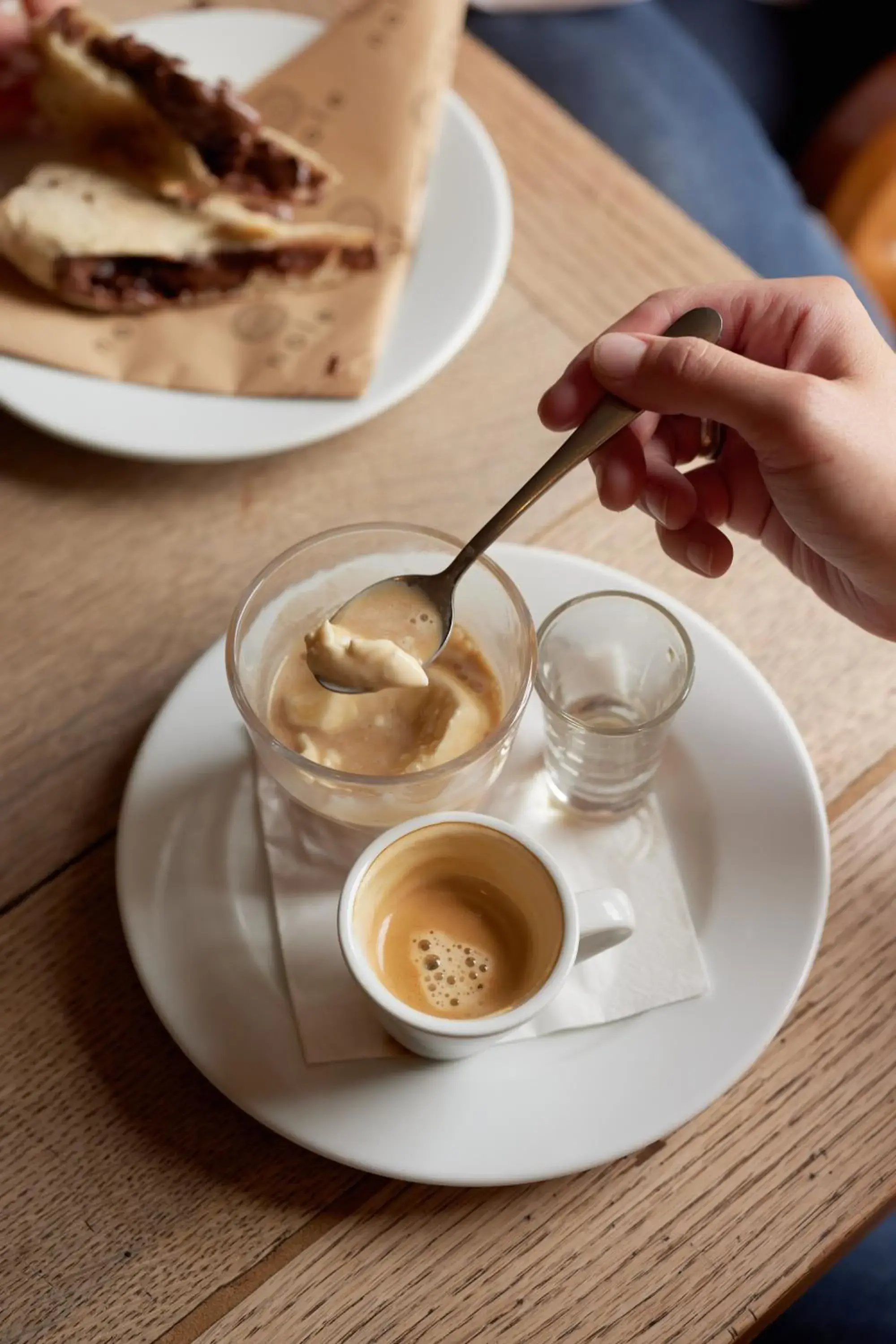 Food and drinks in The Dog & Gun Inn Food and drinks in The Dog & Gun Inn