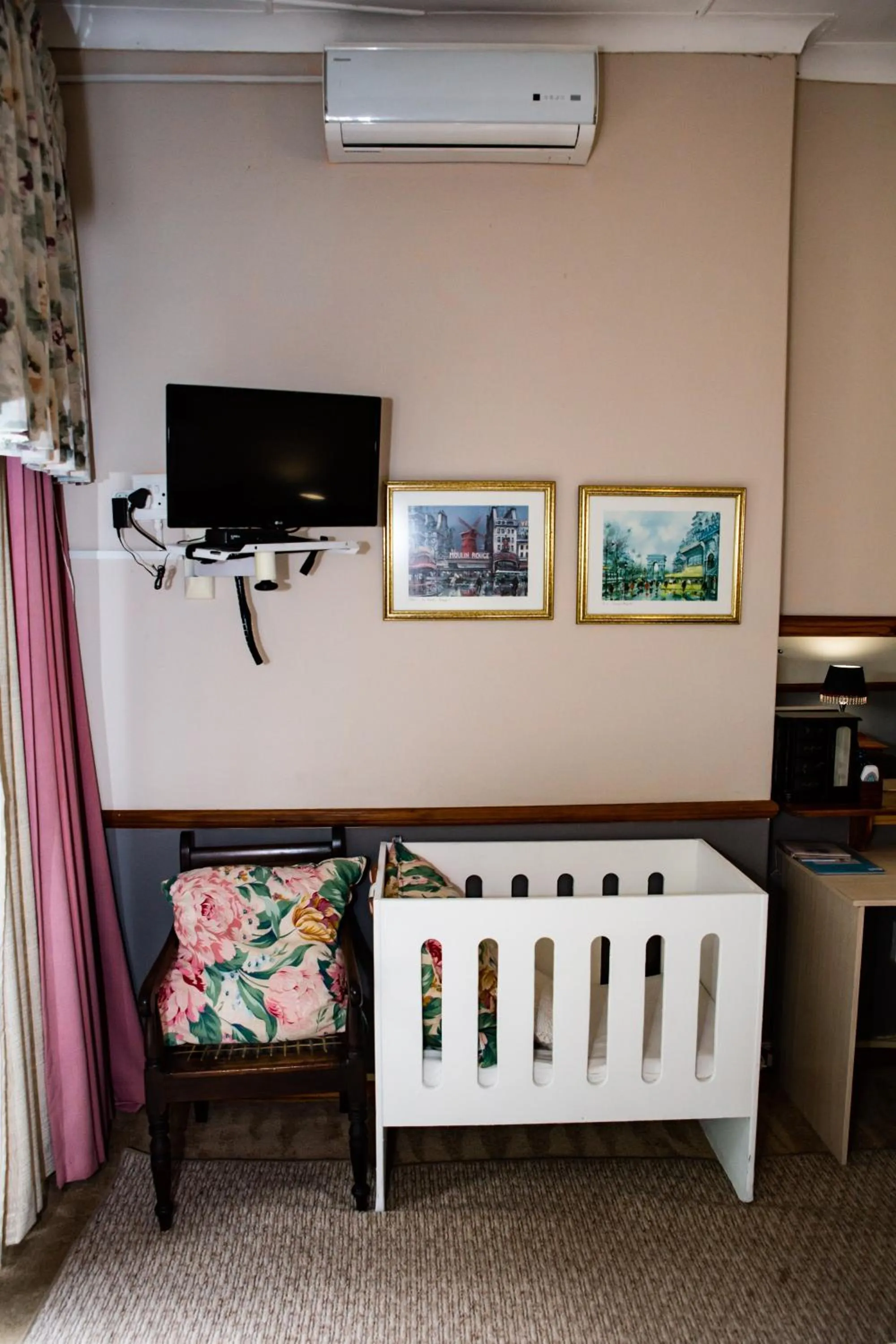 Woodpecker Guesthouse