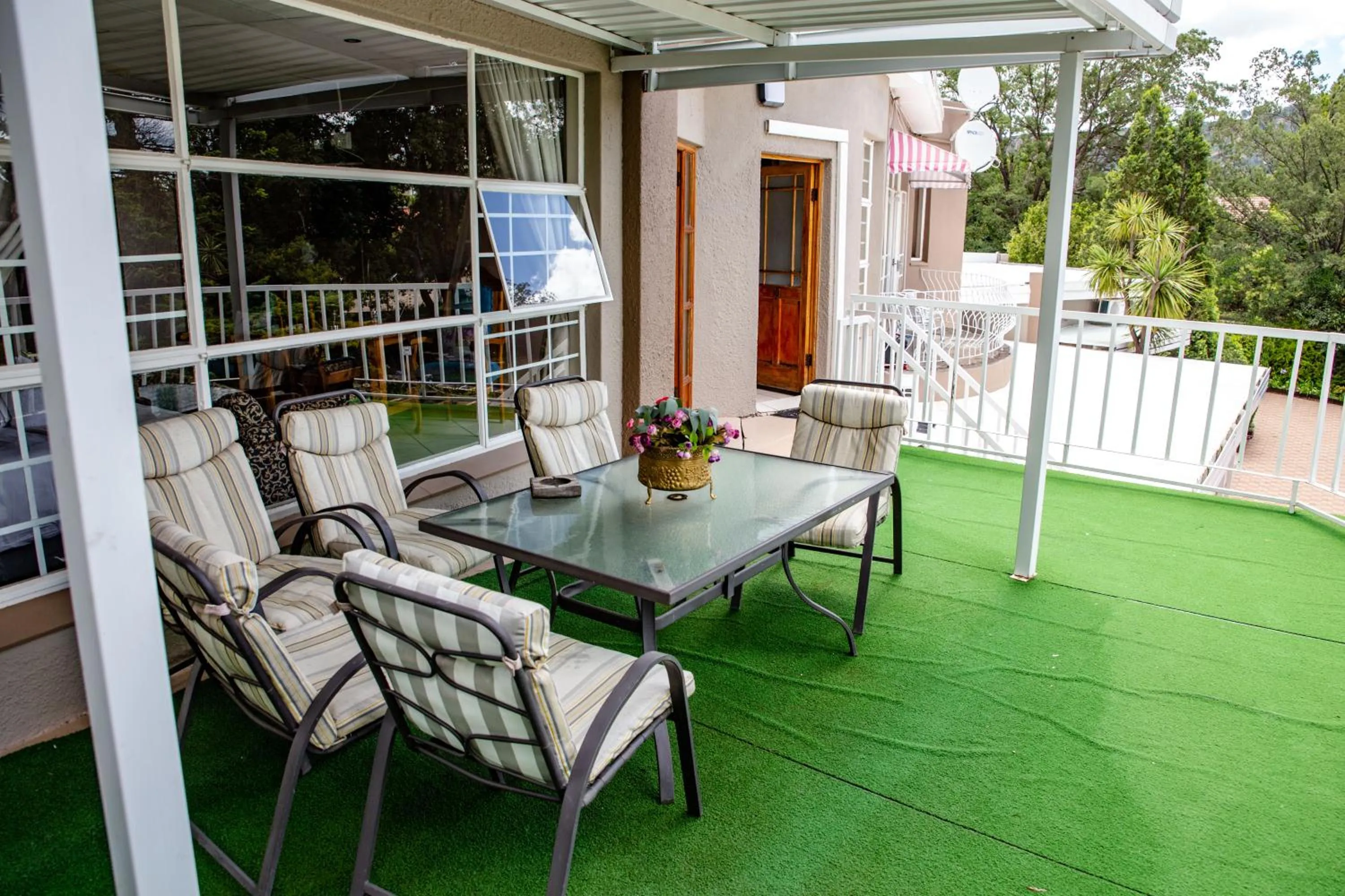 Woodpecker Guesthouse