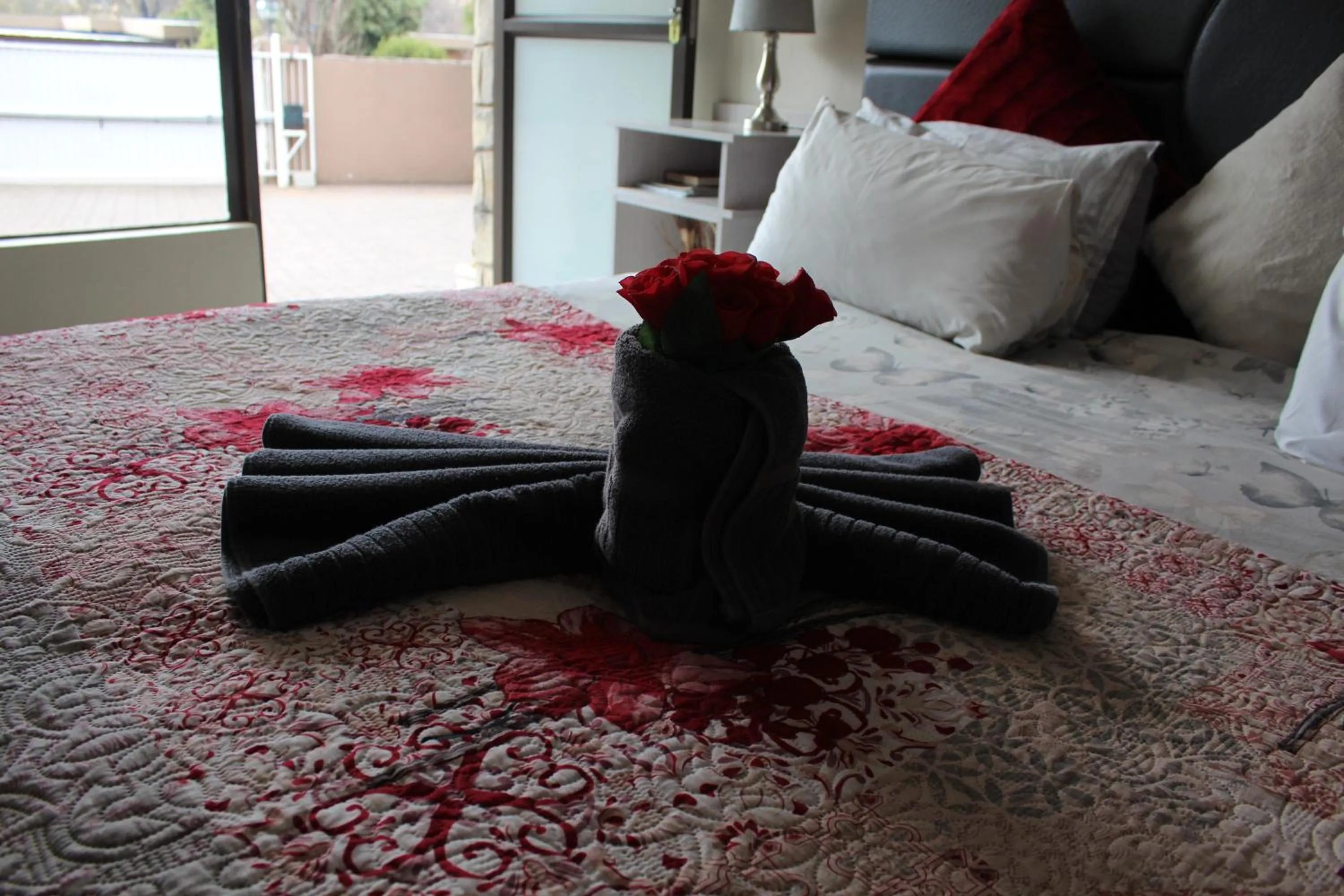 Bed in Woodpecker Guesthouse