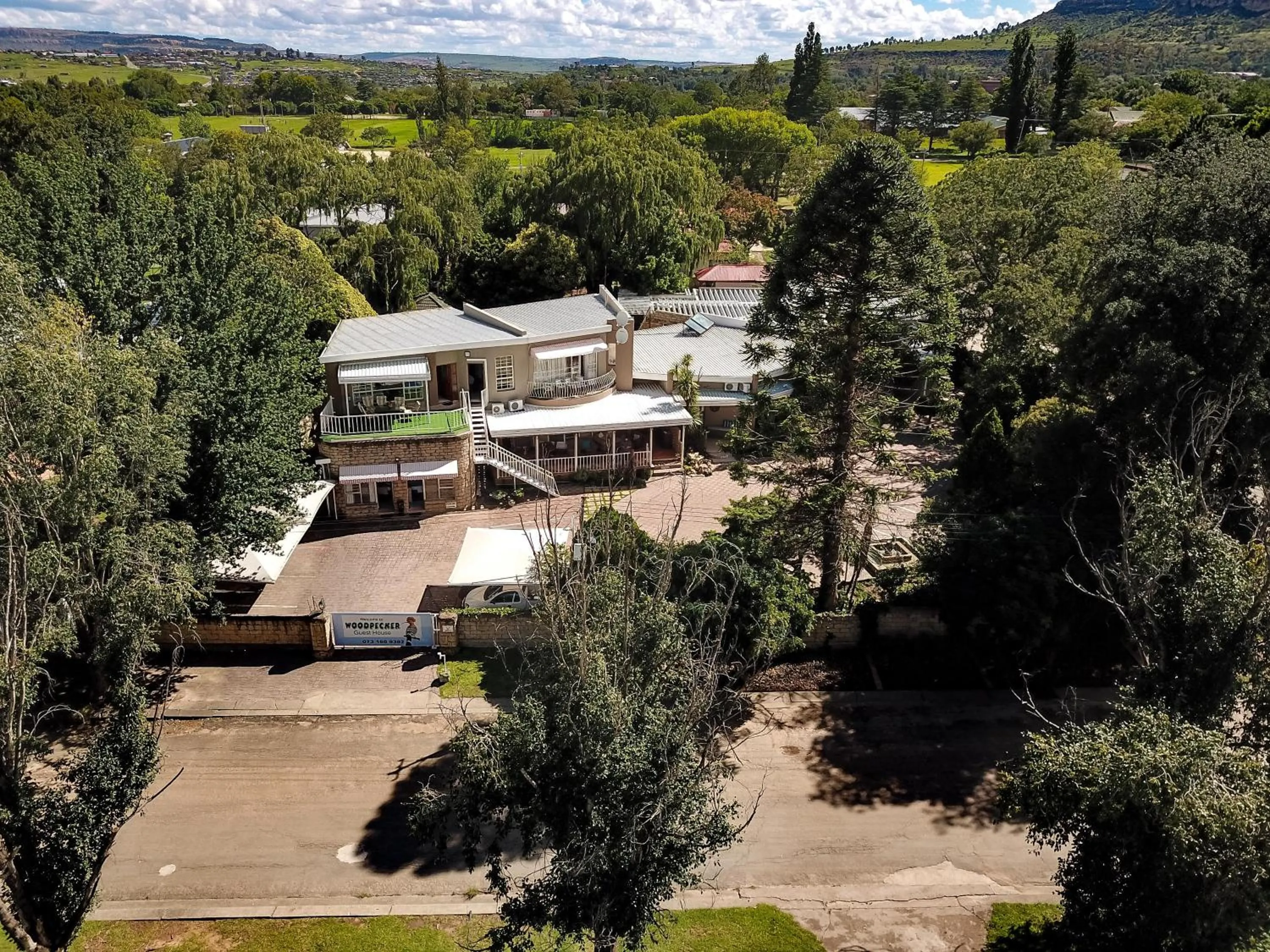 Woodpecker Guesthouse