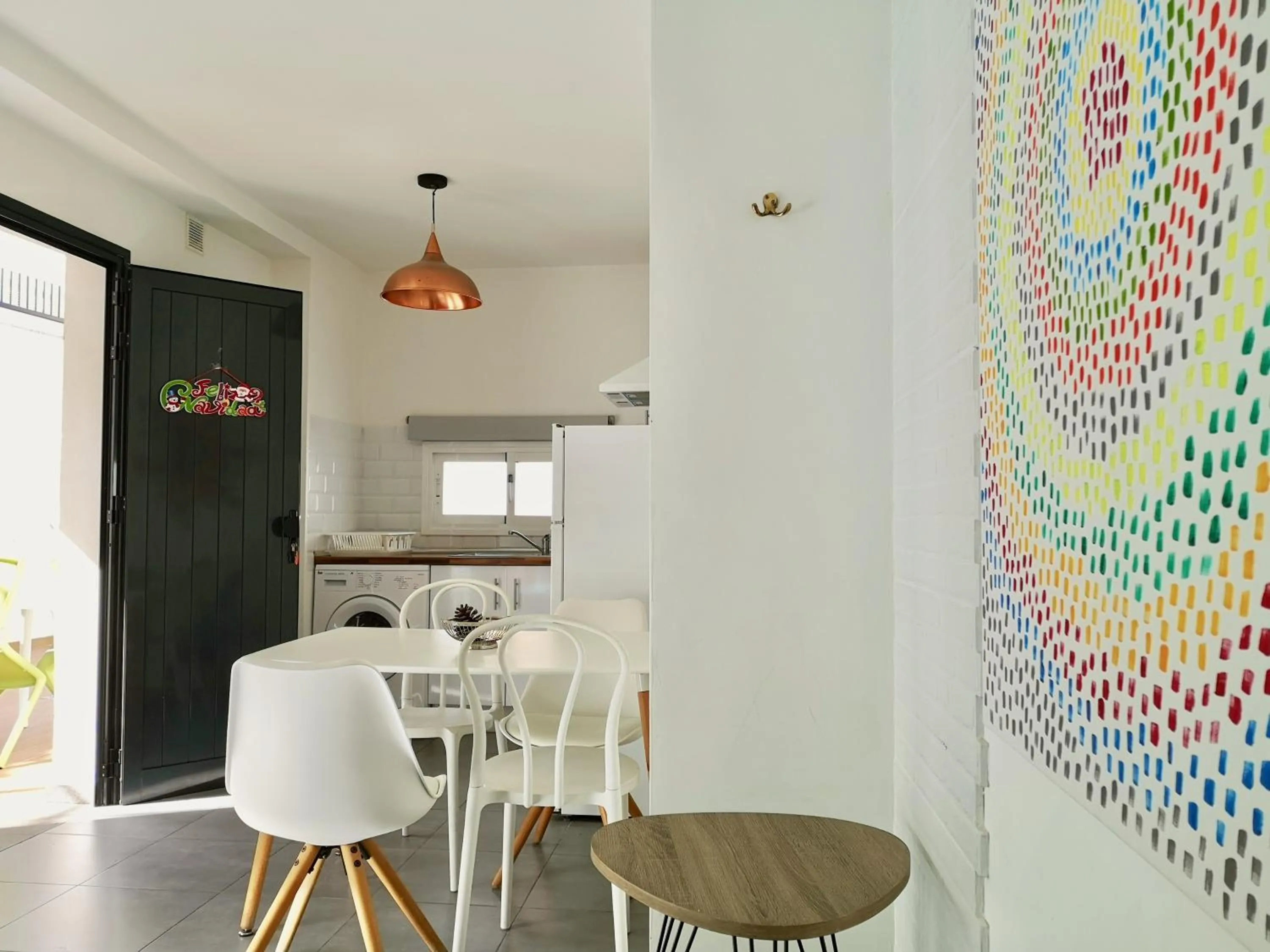 Restaurant/places to eat in The Blue Corner Apartments