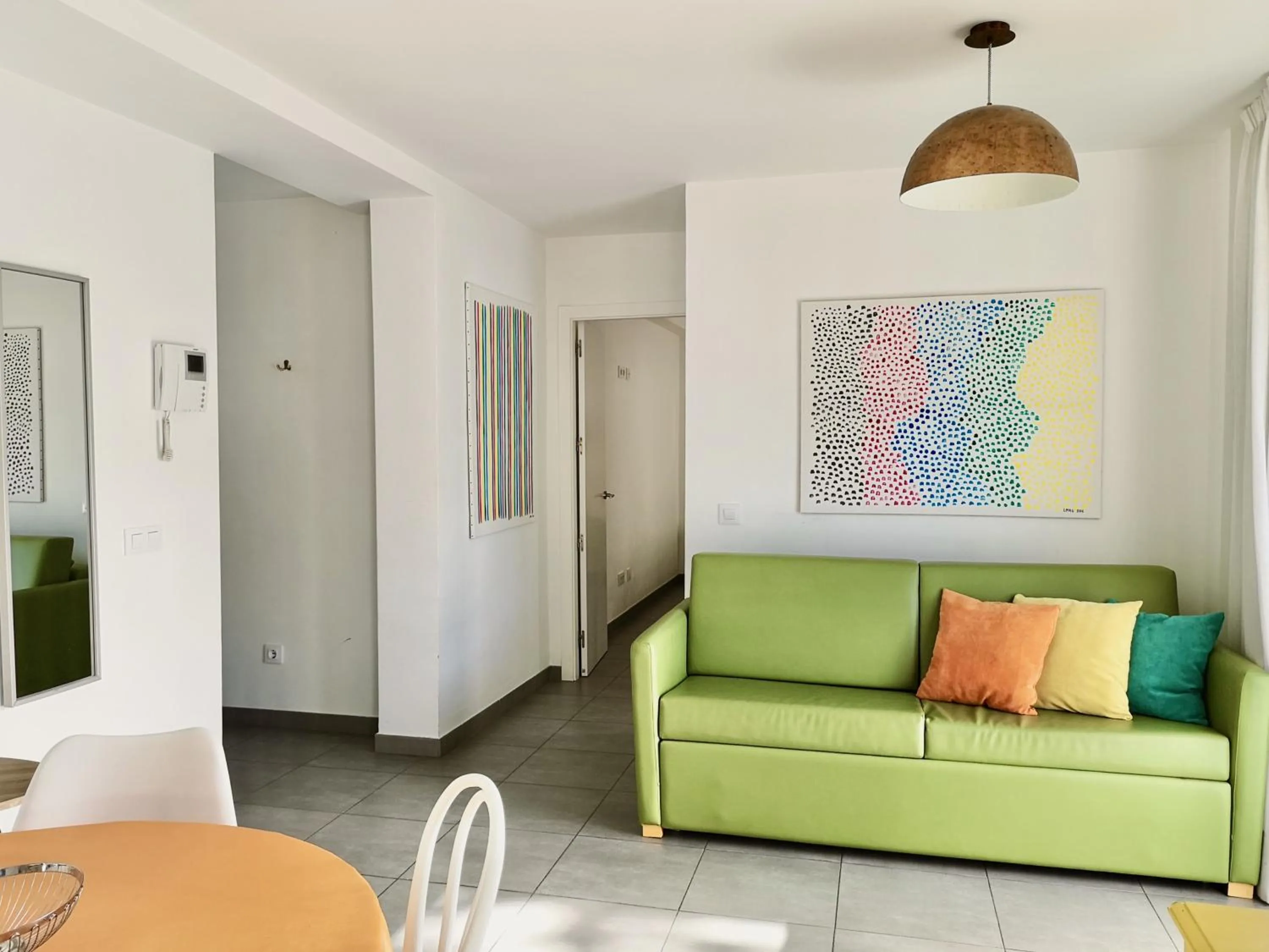 Restaurant/places to eat in The Blue Corner Apartments