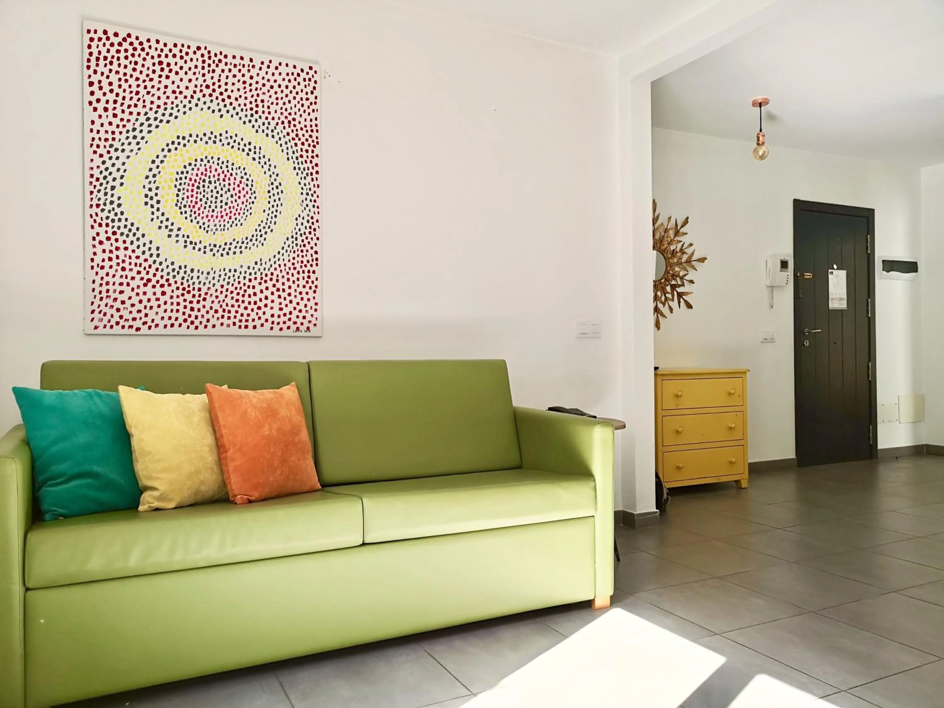 Hot Tub in The Blue Corner Apartments