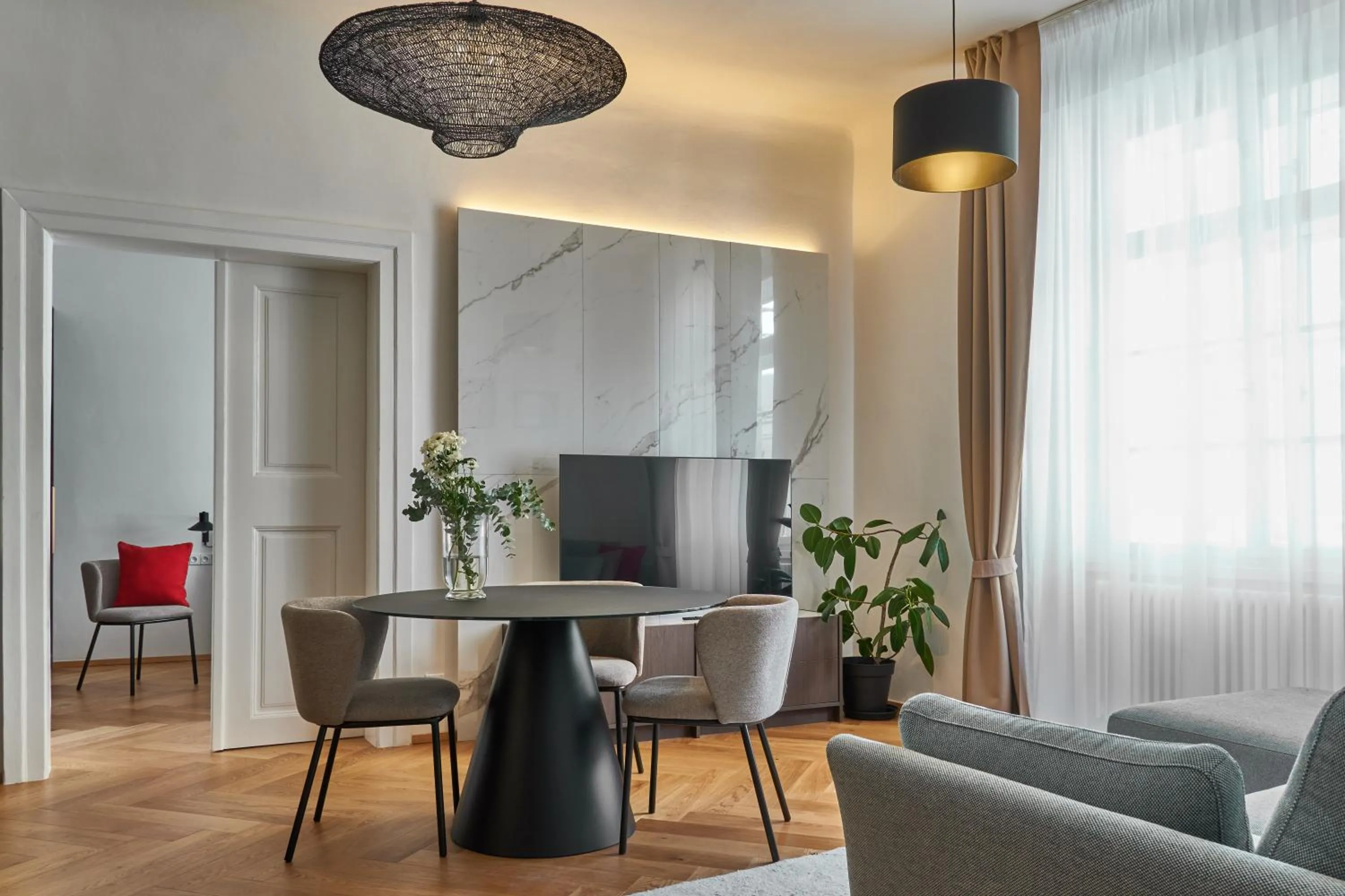 TV and multimedia in Three Golden Crowns Apartments