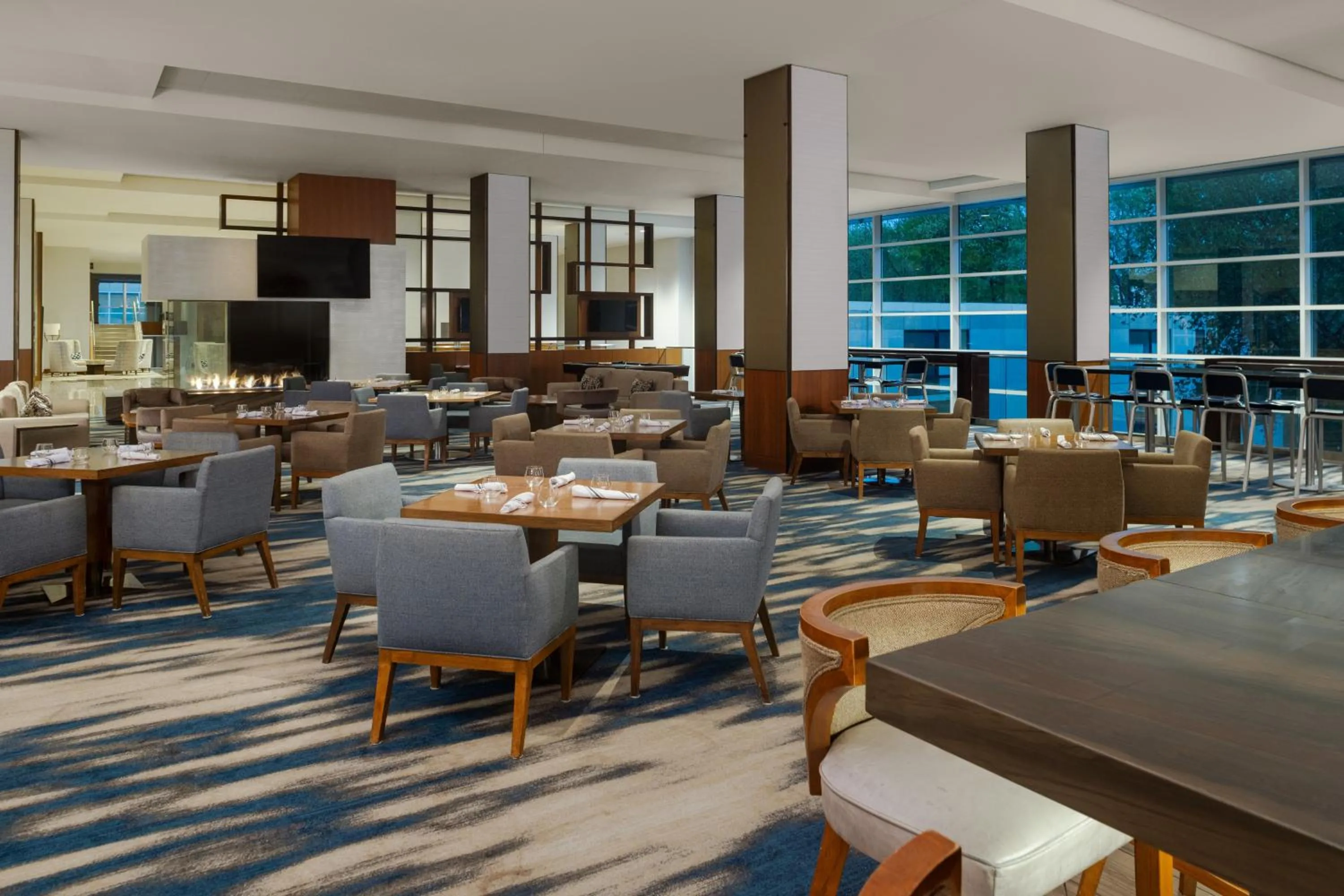 Restaurant/places to eat in JB Duke Hotel