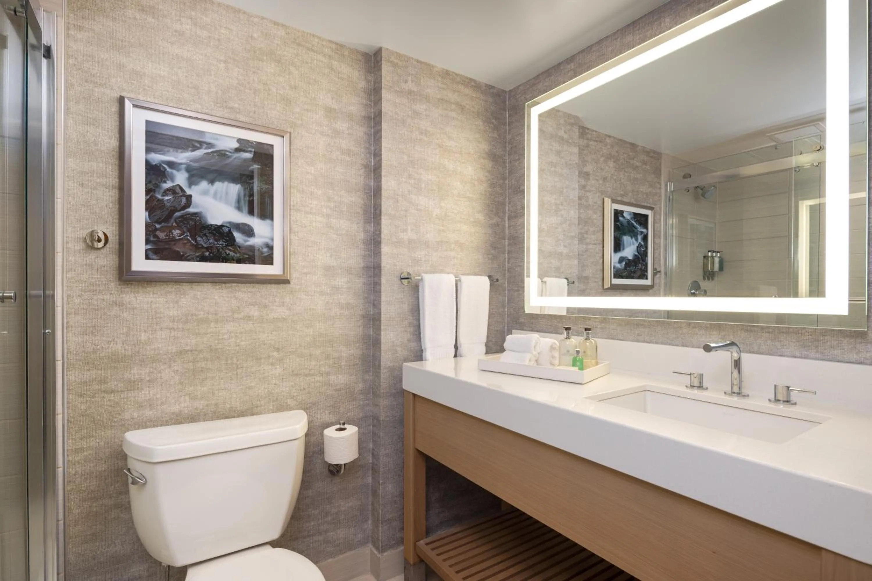 Bathroom in JB Duke Hotel