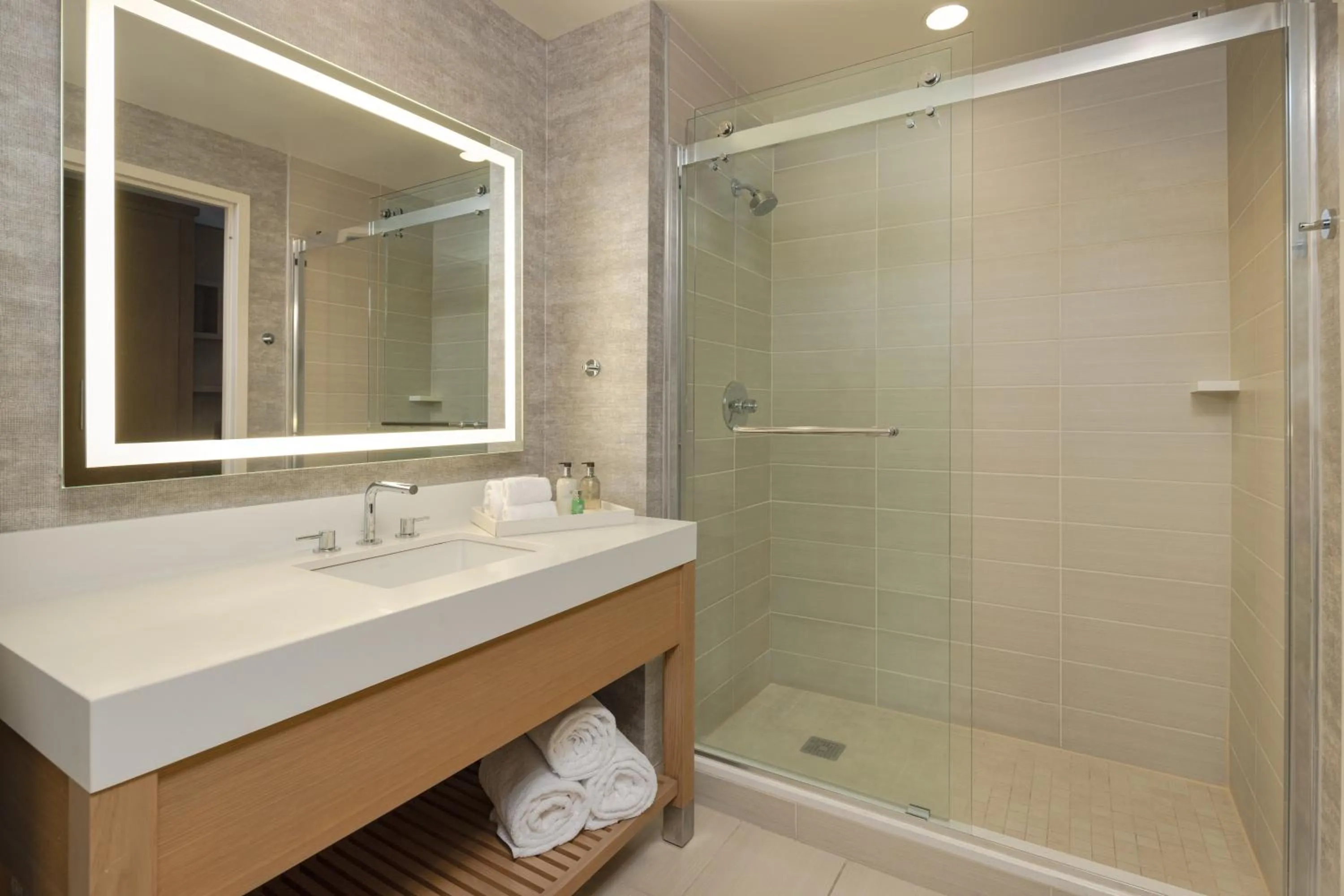 Shower in JB Duke Hotel