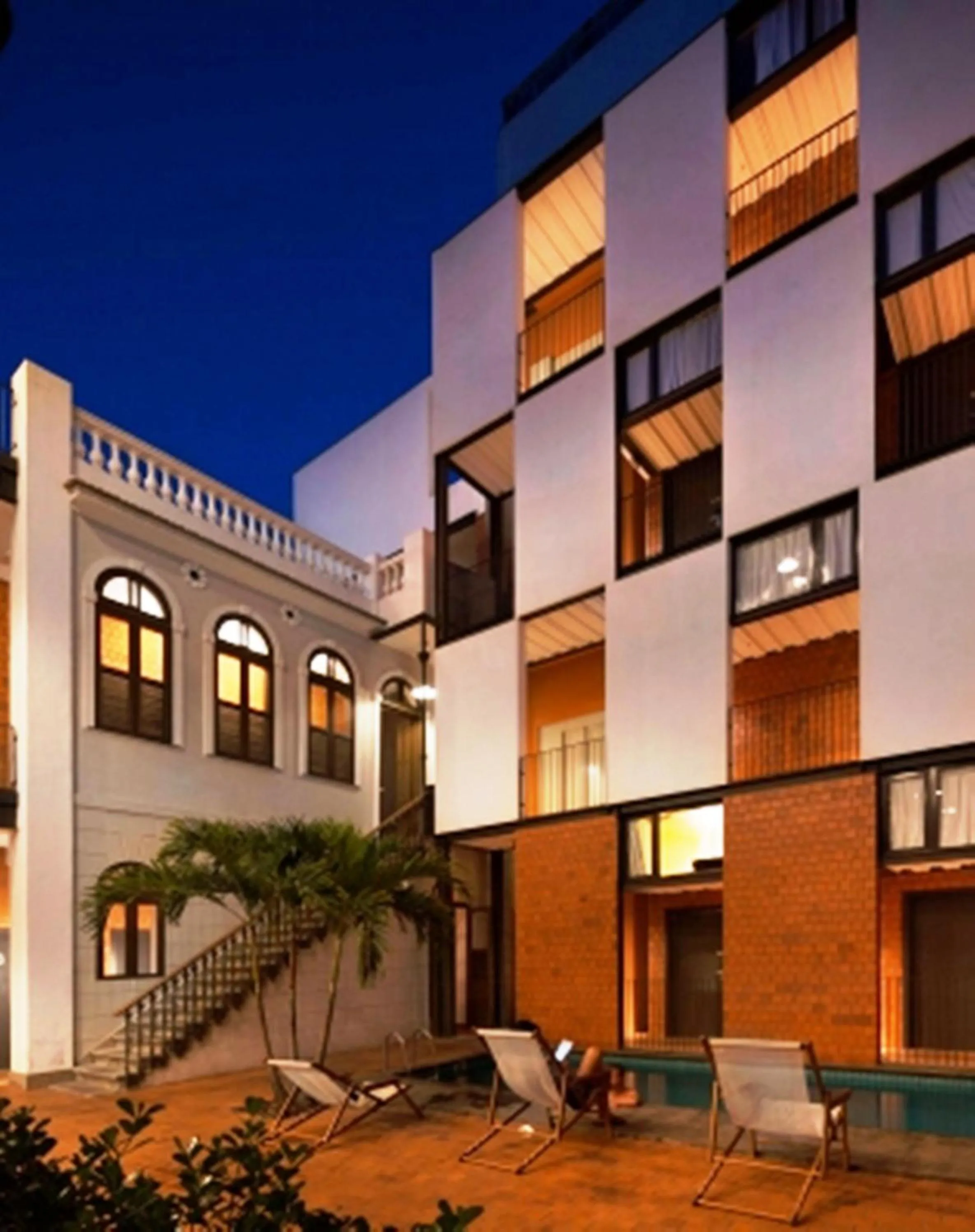 Property building in Villa 25